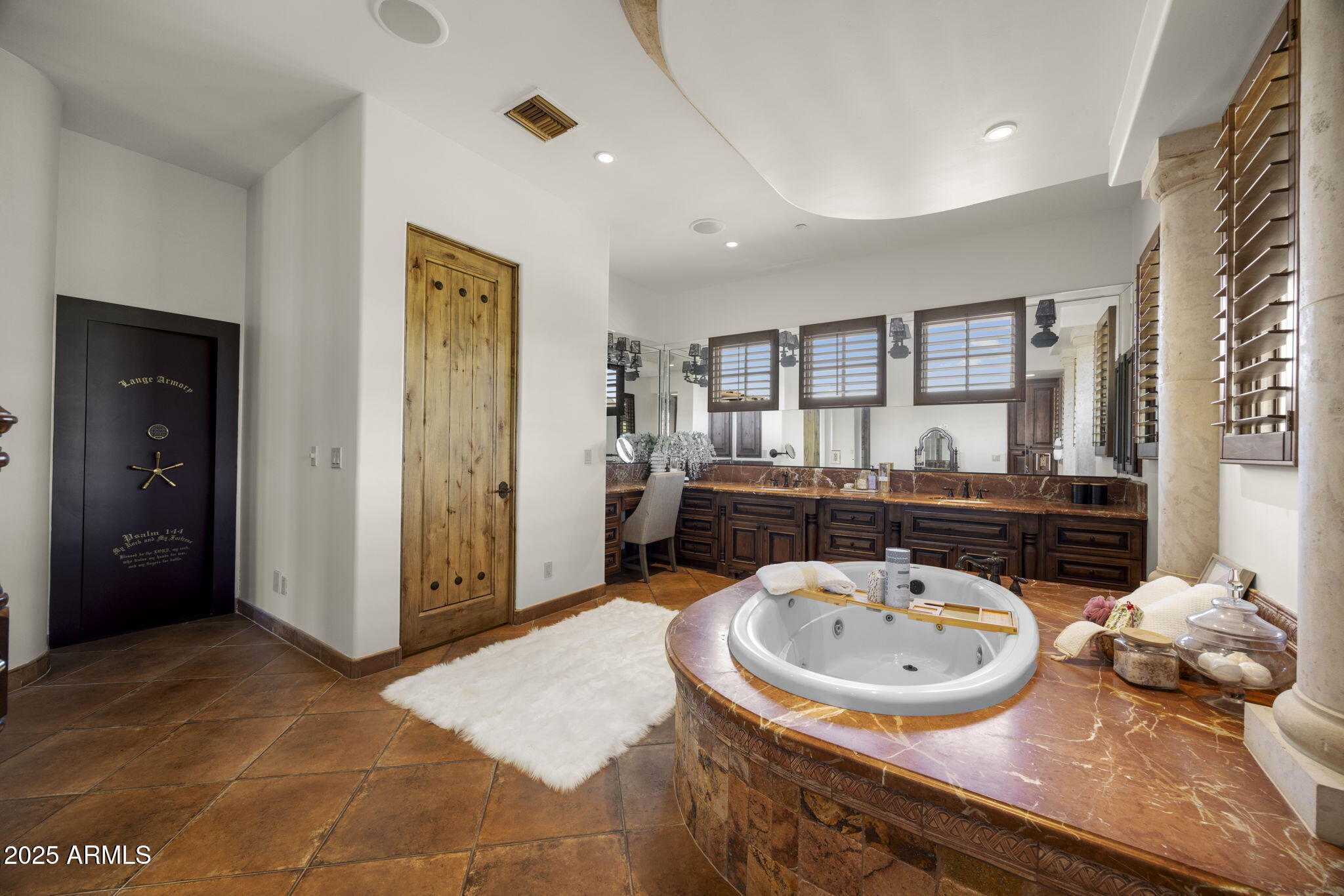 3756 N Rock Wren Court