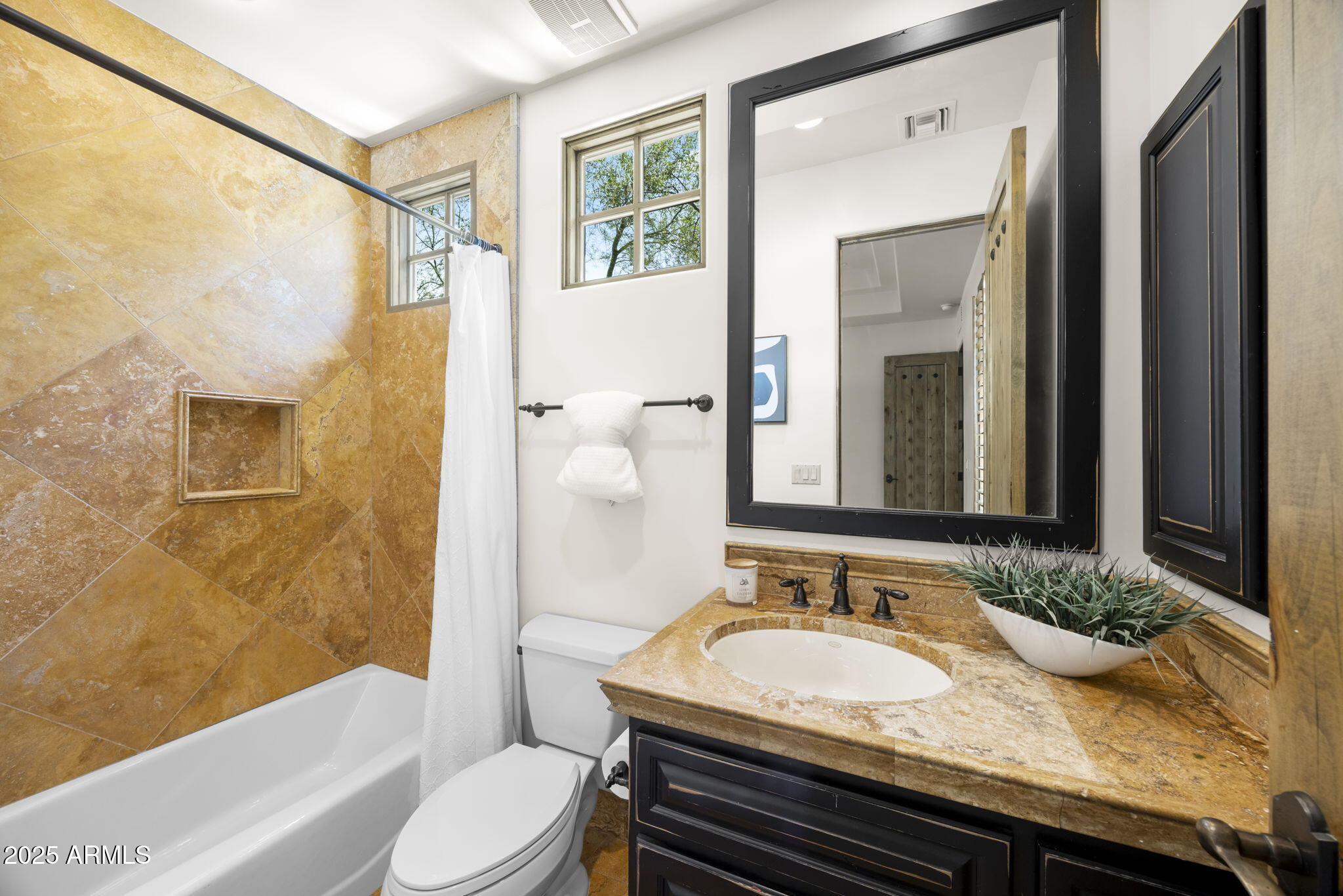 3756 N Rock Wren Court