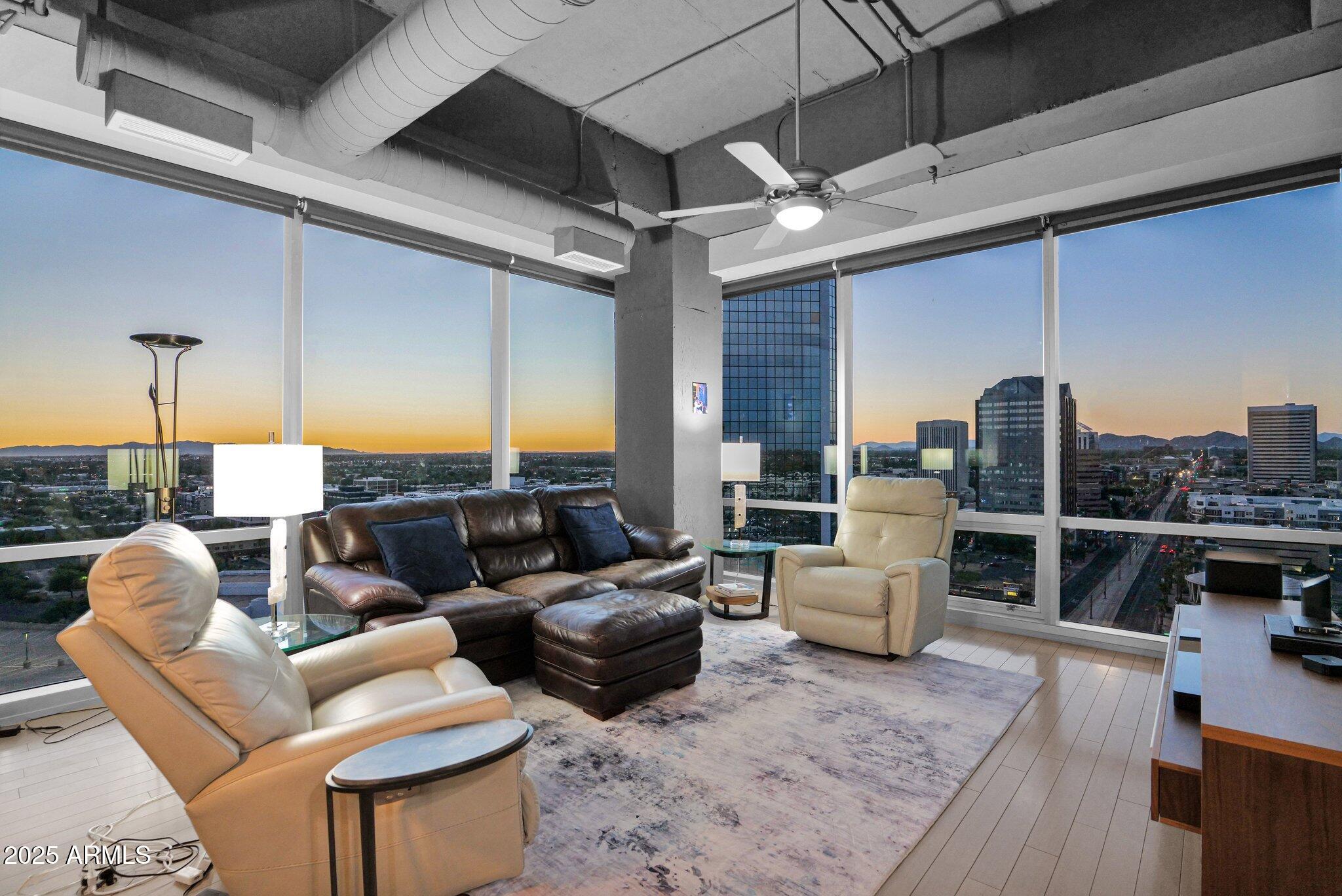 1 E LEXINGTON Avenue, 1309