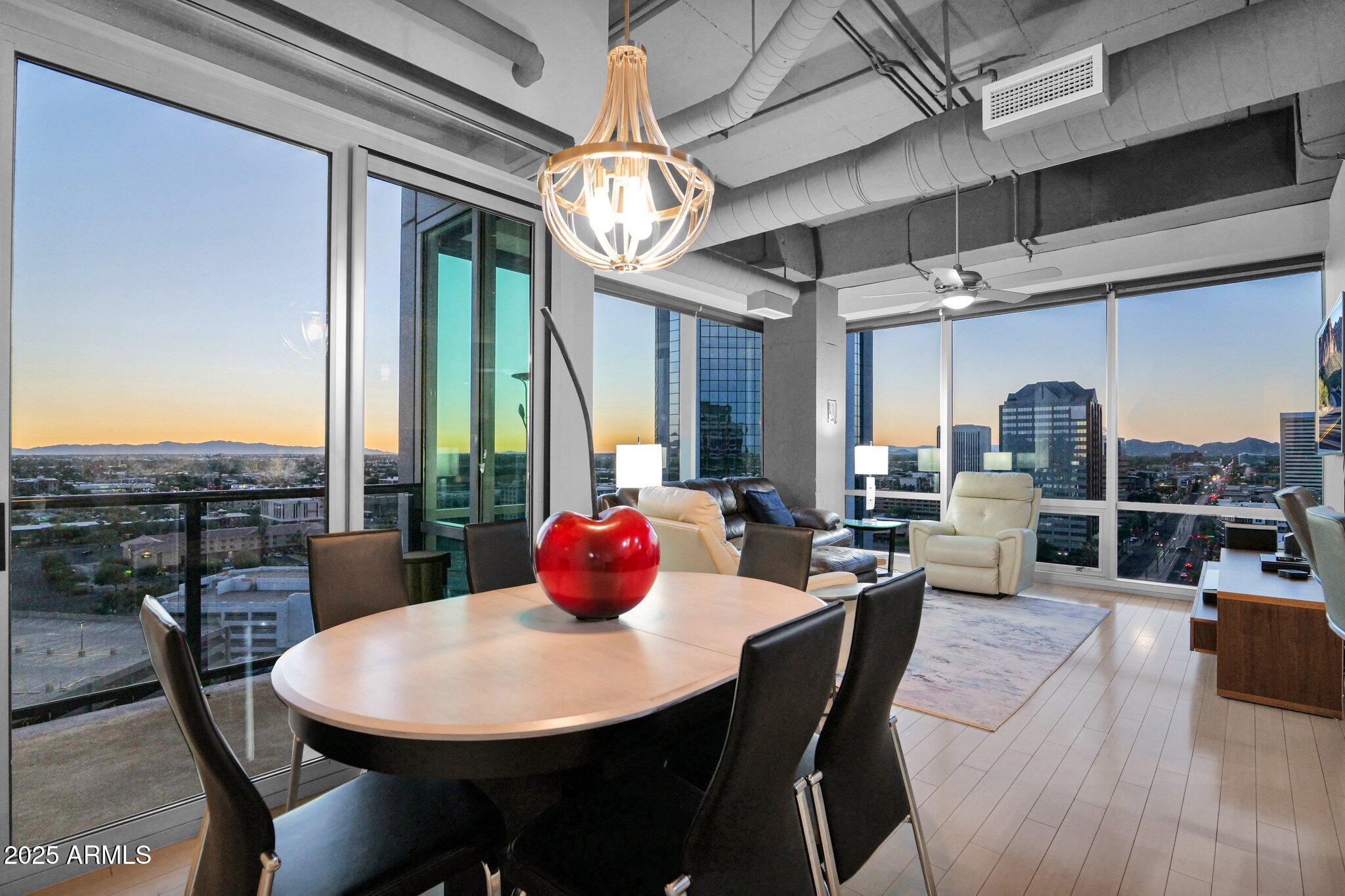 1 E LEXINGTON Avenue, 1309