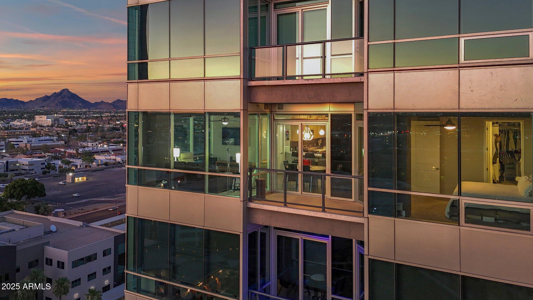 1 E LEXINGTON Avenue, 1309