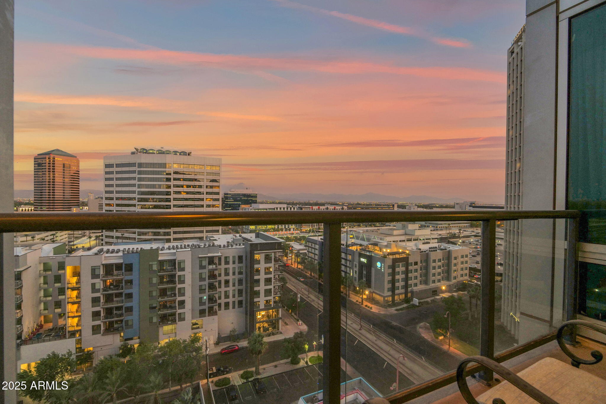1 E LEXINGTON Avenue, 1101