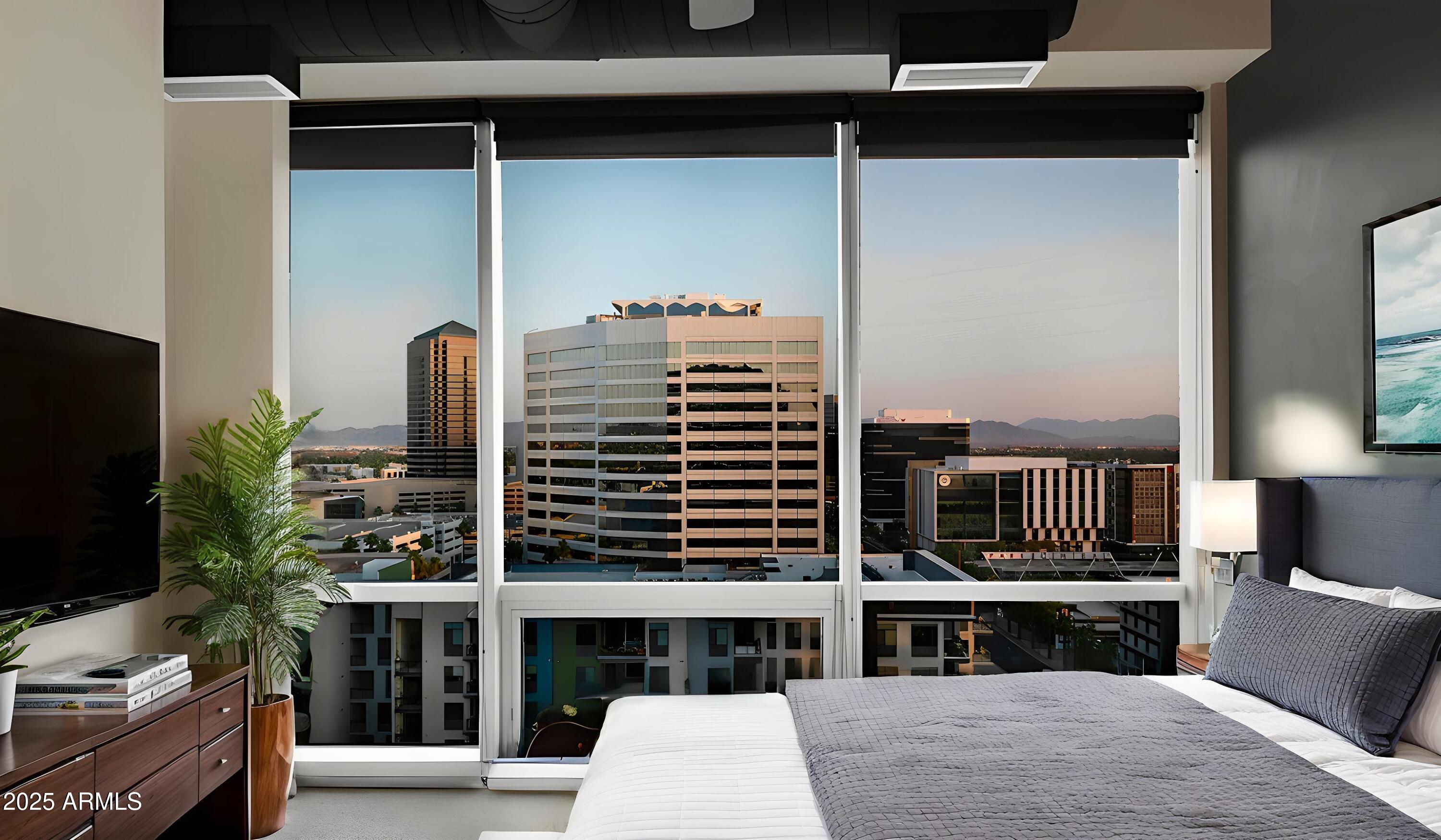1 E LEXINGTON Avenue, 1101