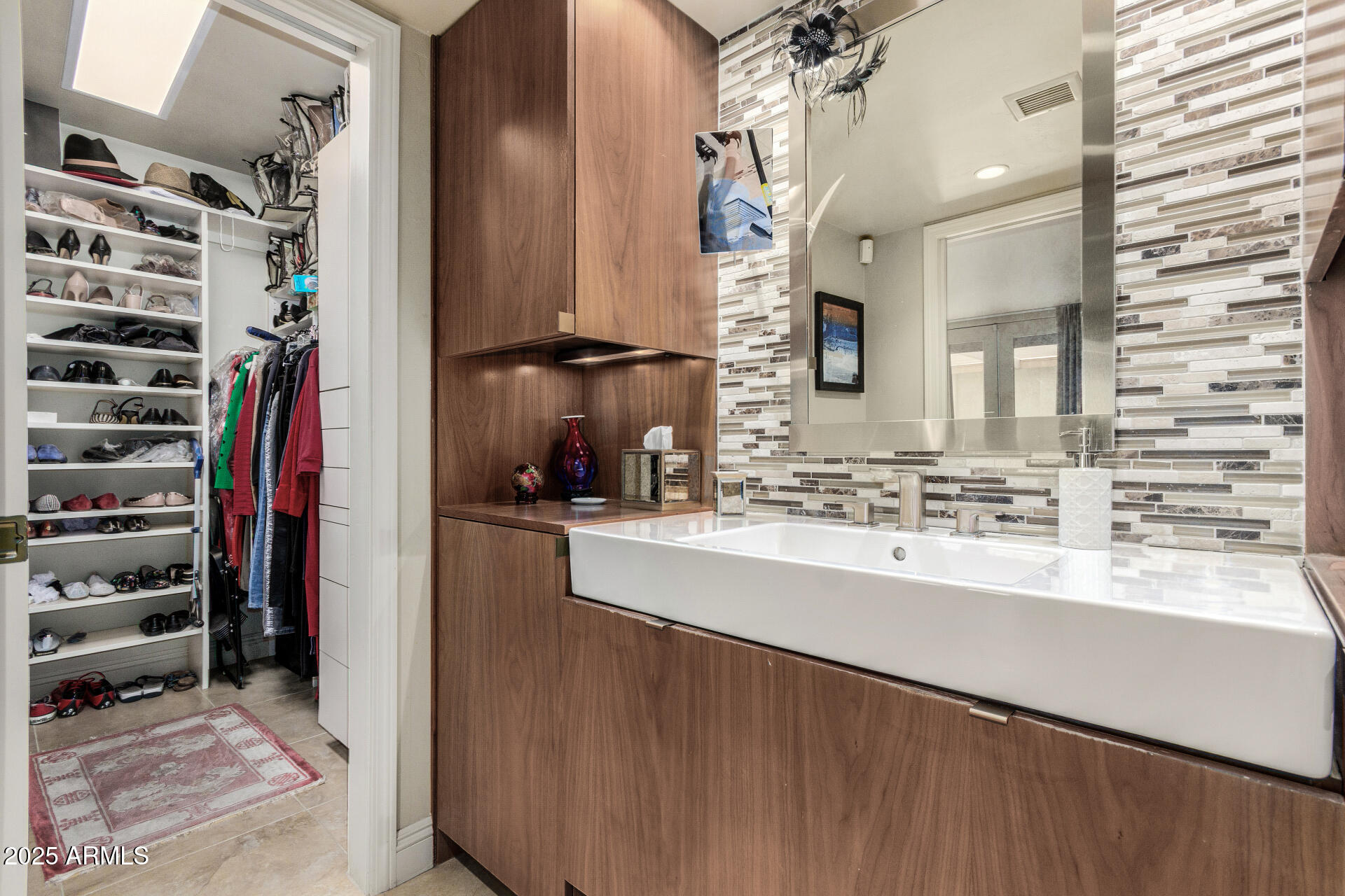 7026 N BARBADOS Place