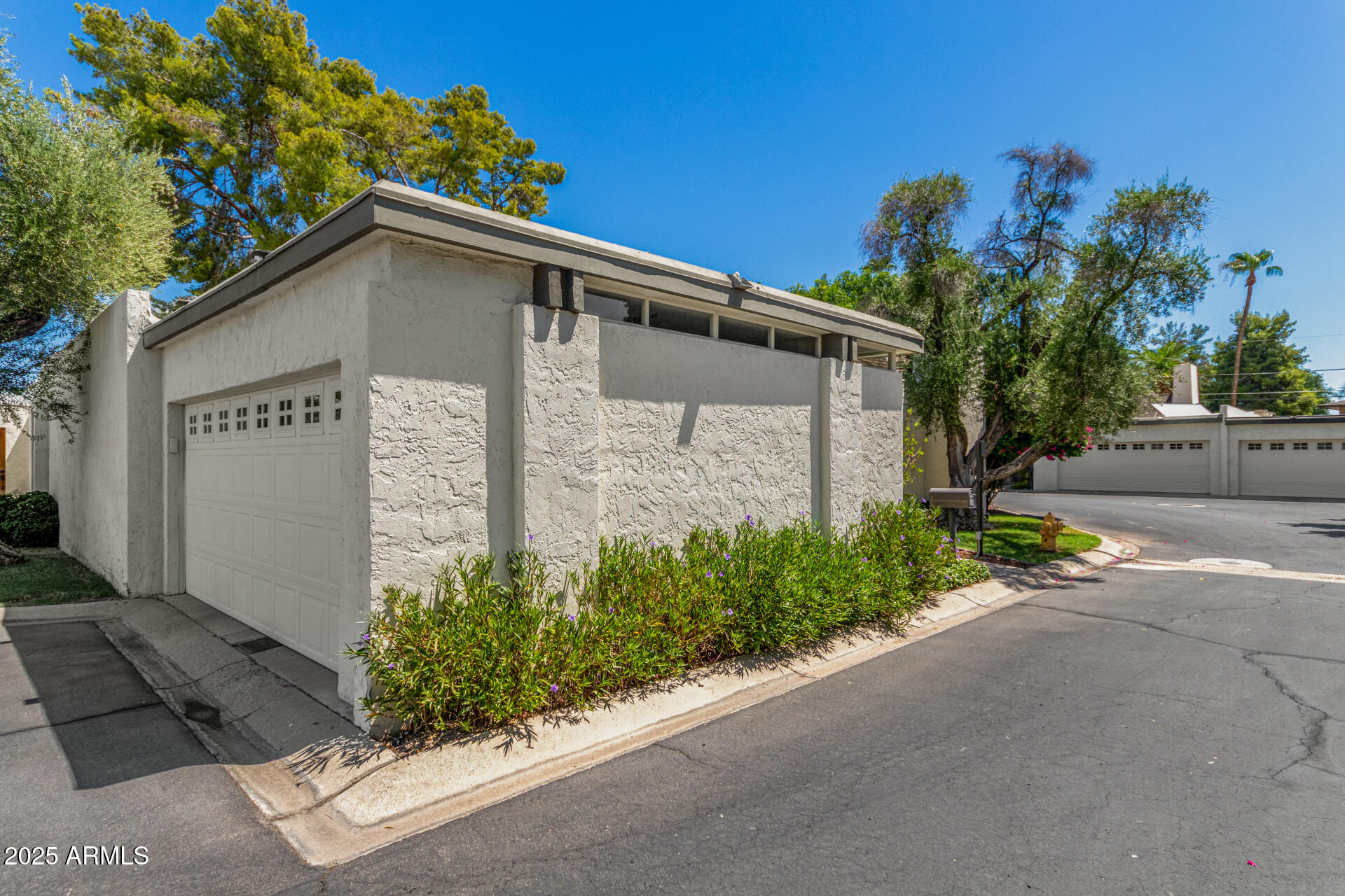 7026 N BARBADOS Place