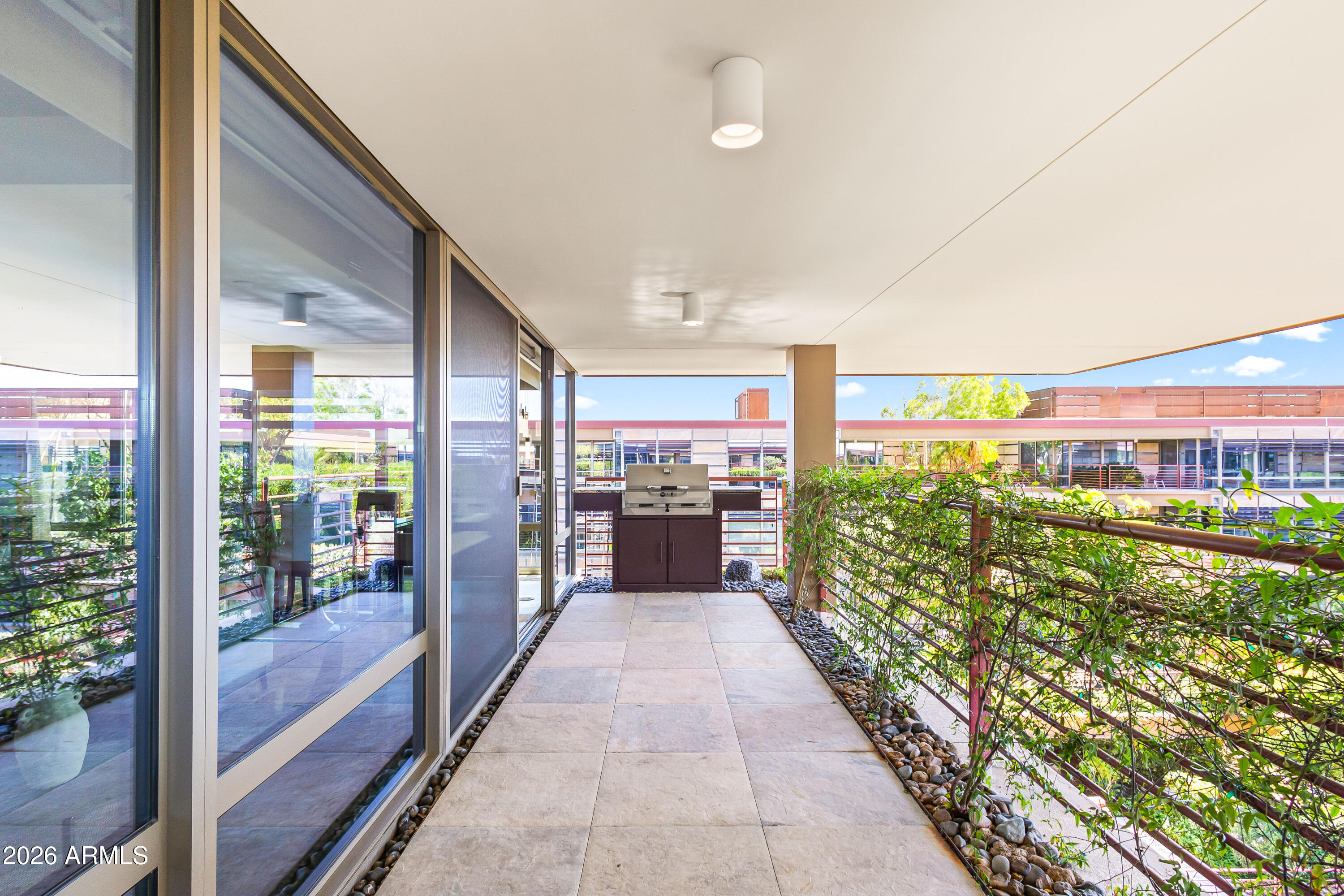 7131 E RANCHO VISTA Drive 7011