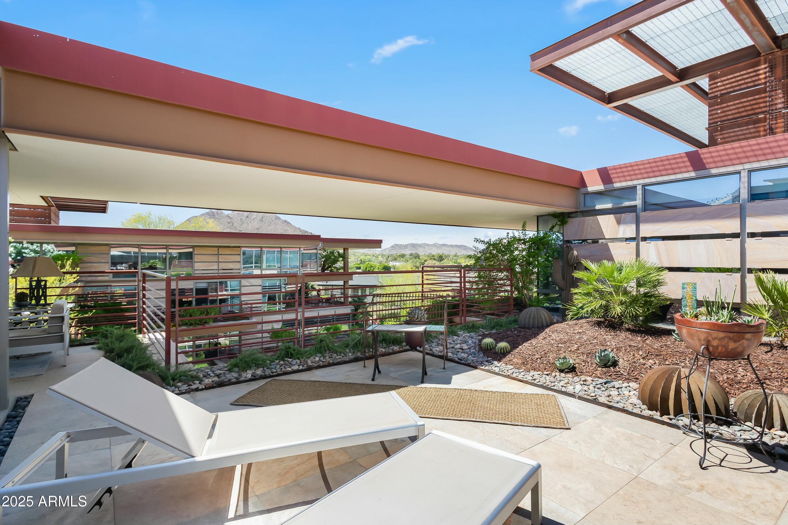 7131 E RANCHO VISTA Drive 7011