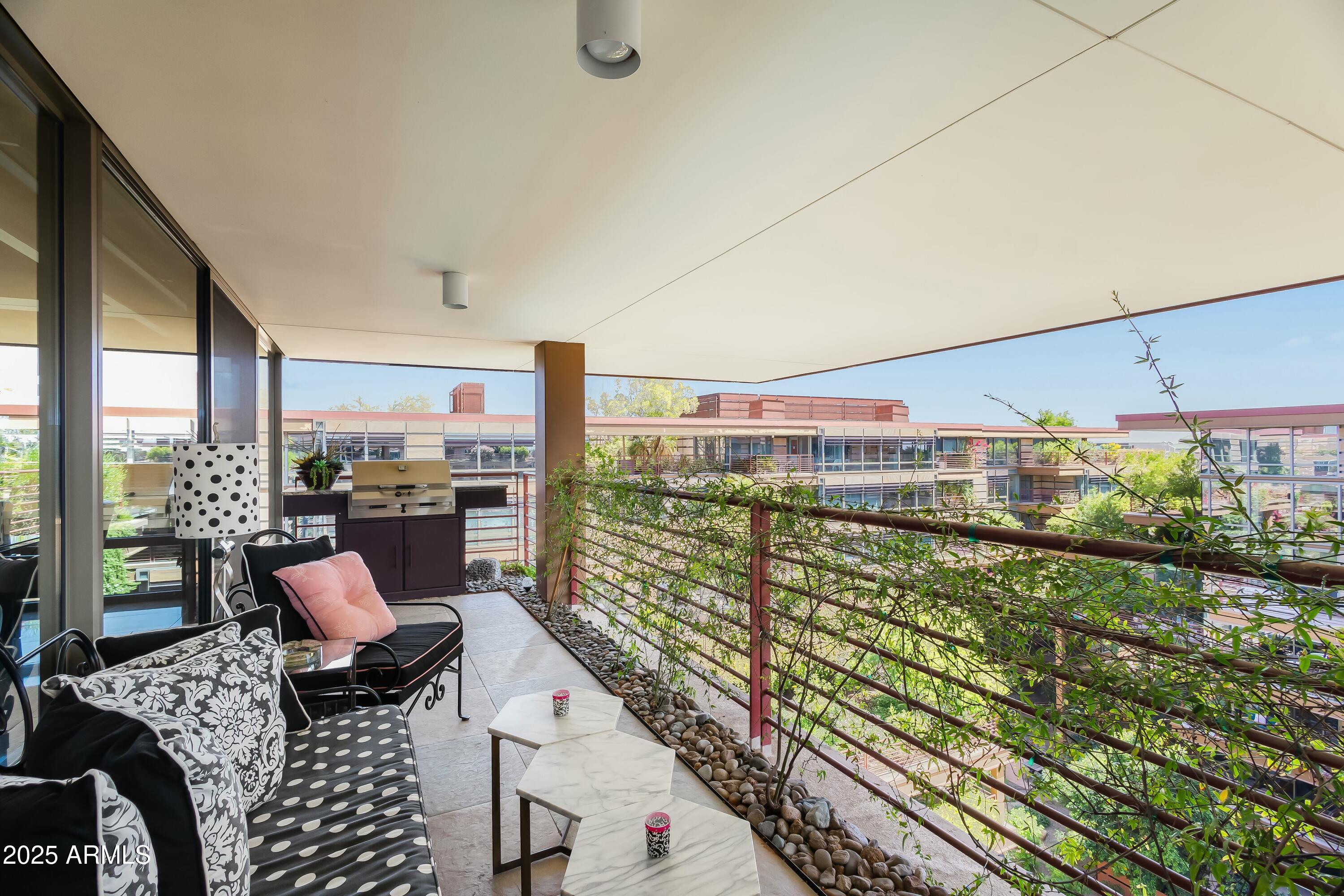 7131 E RANCHO VISTA Drive 7011