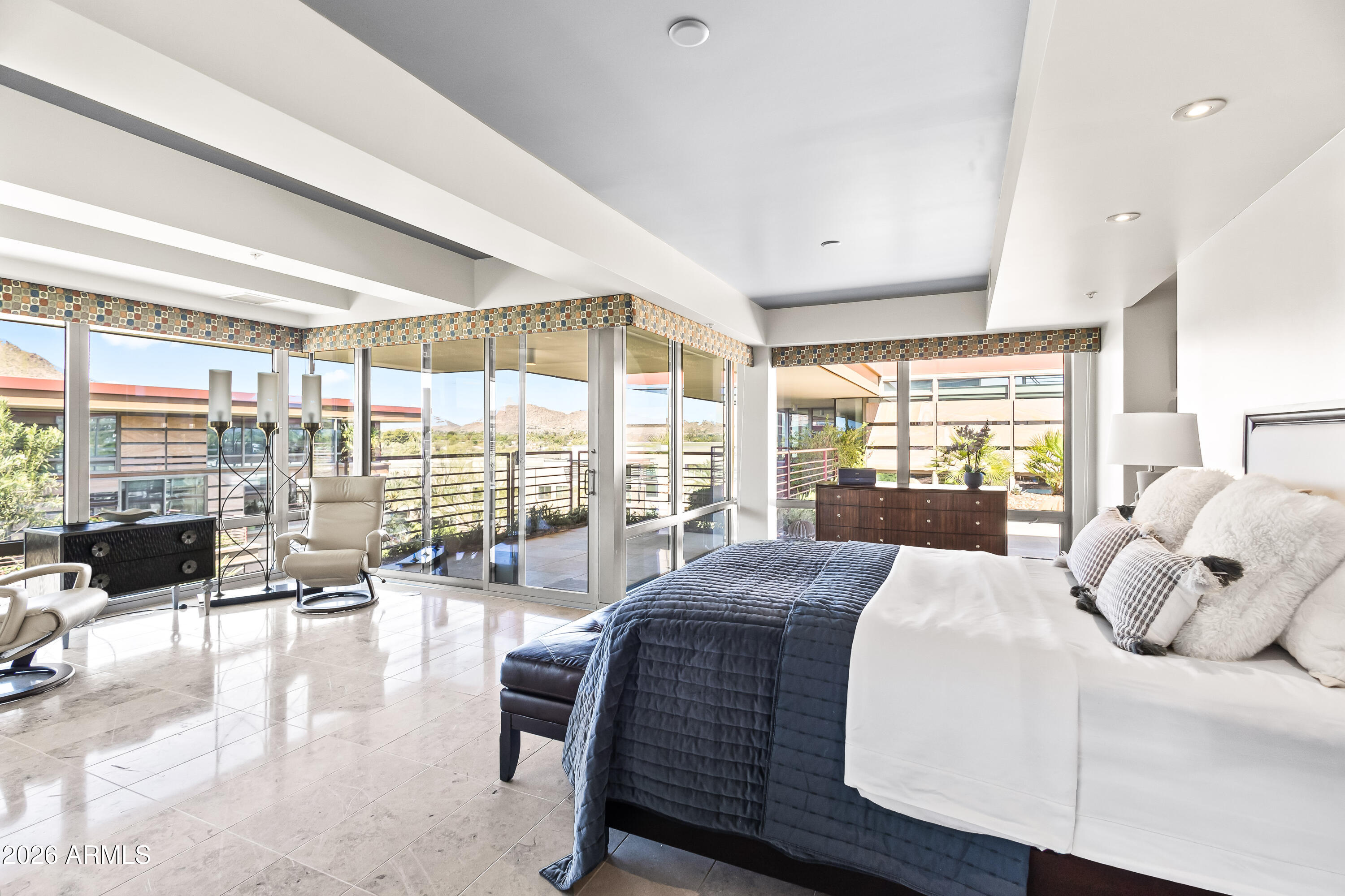 7131 E RANCHO VISTA Drive 7011