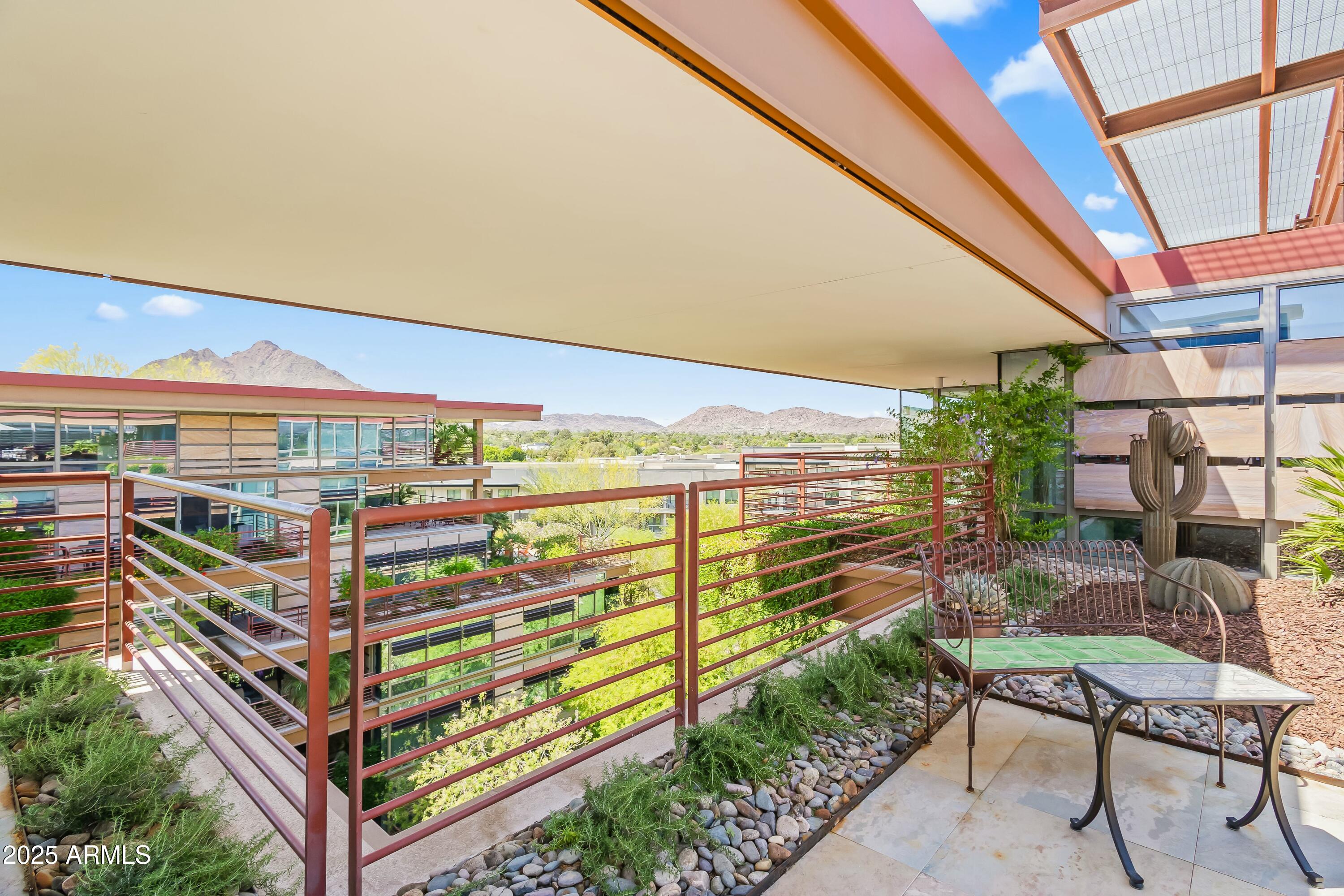 7131 E RANCHO VISTA Drive 7011