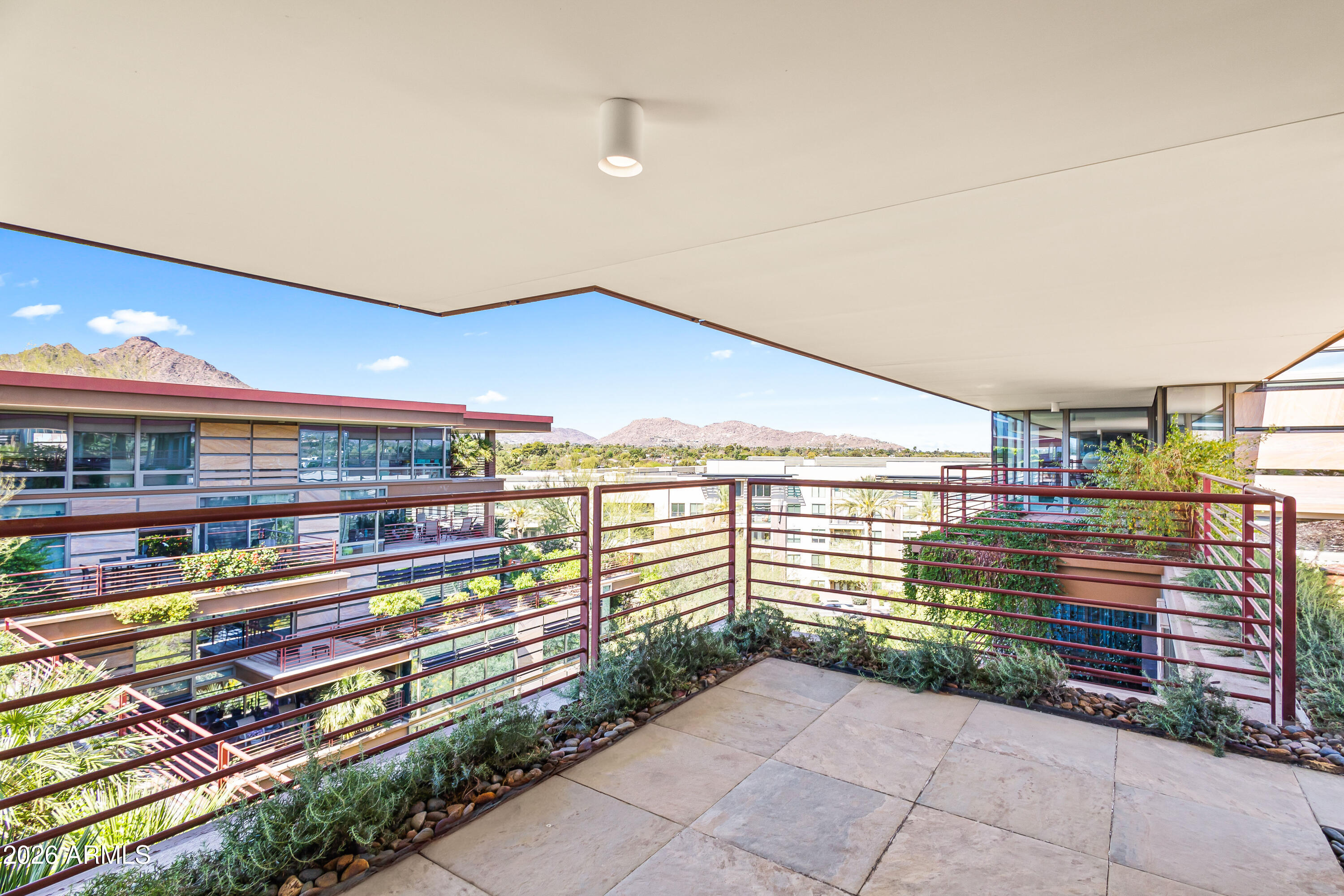 7131 E RANCHO VISTA Drive 7011