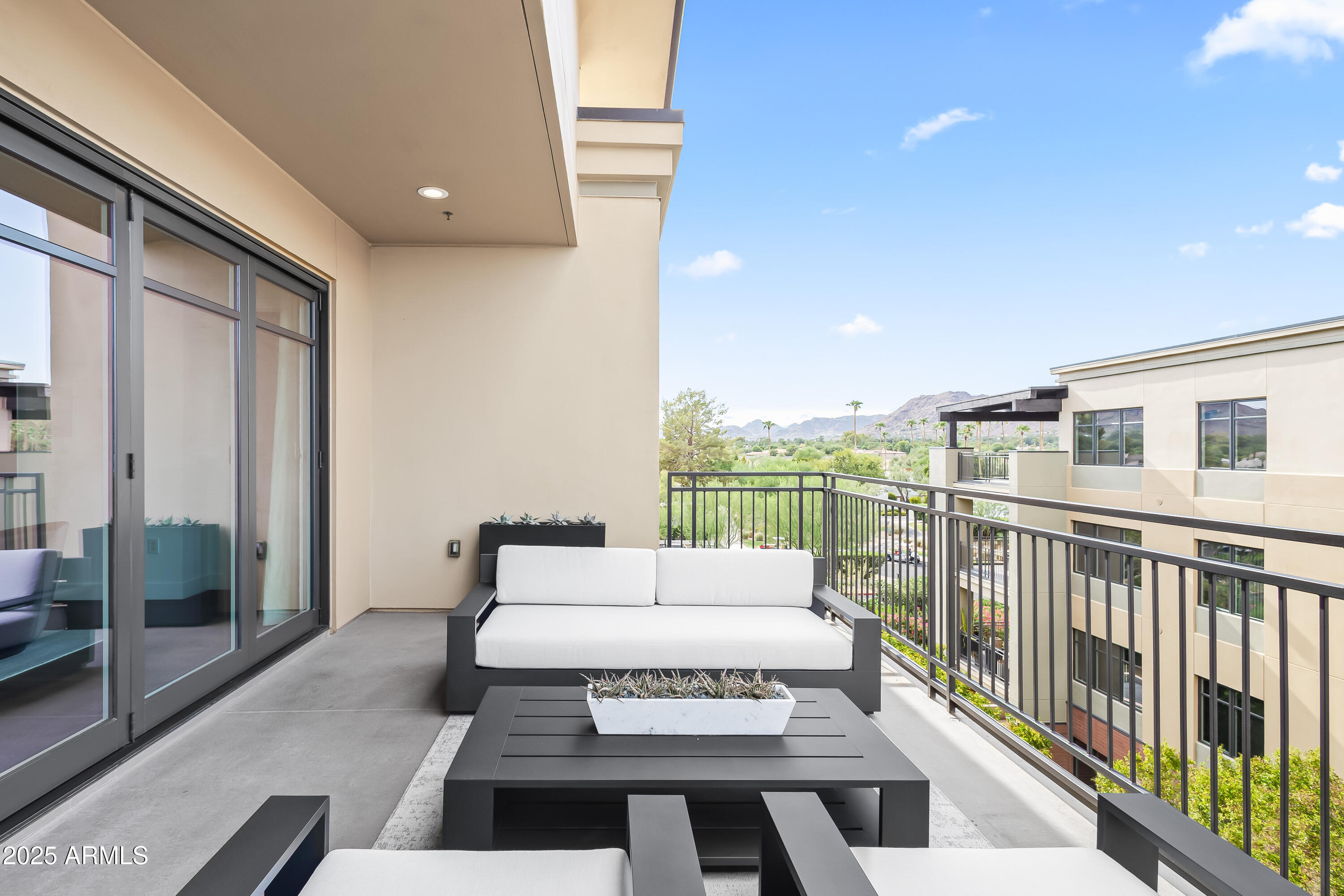 6166 N SCOTTSDALE Road A4004