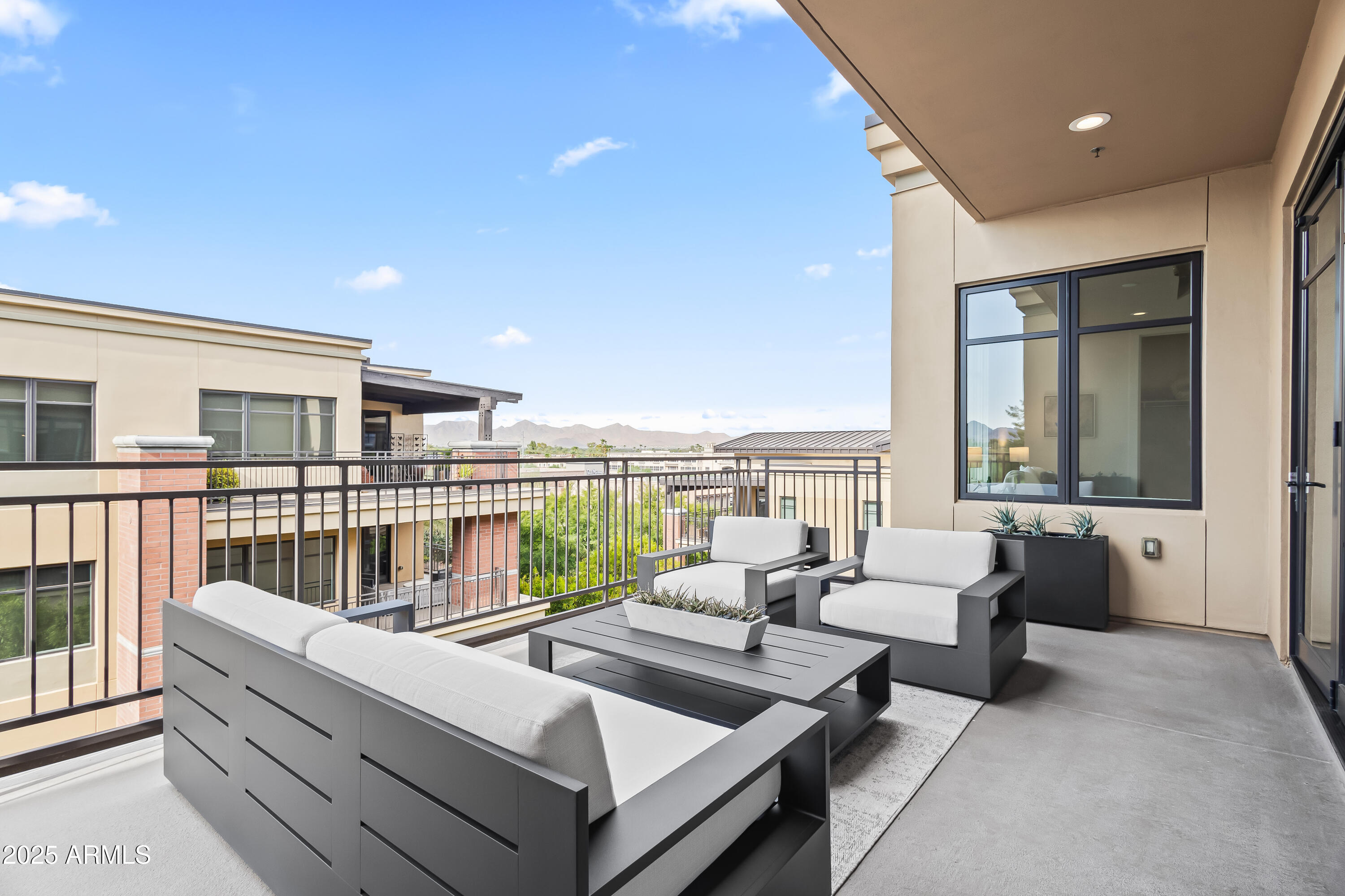 6166 N SCOTTSDALE Road A4004