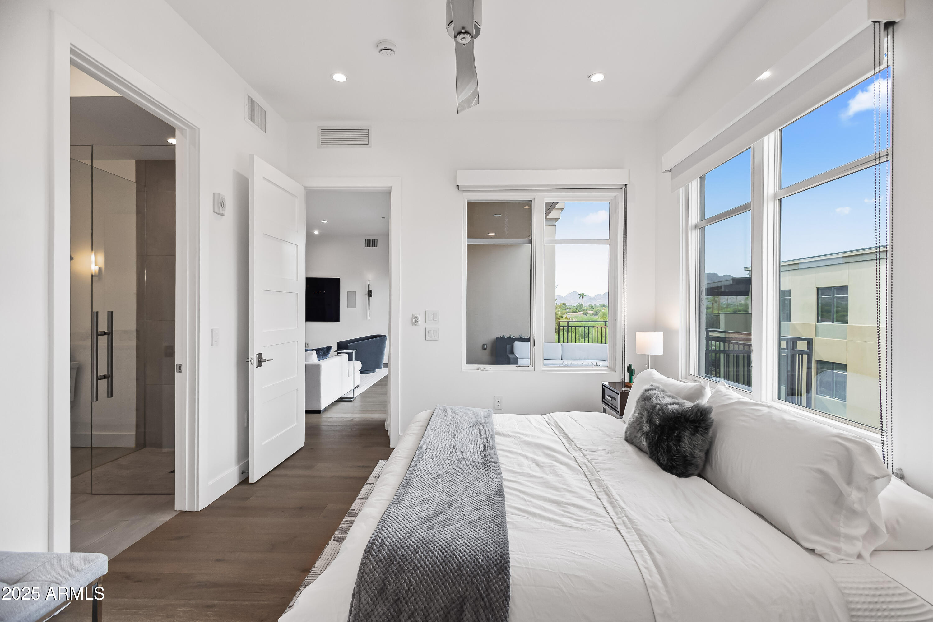 6166 N SCOTTSDALE Road A4004