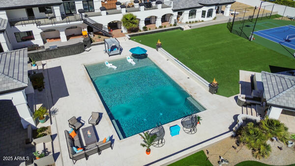 4425 N ARCADIA Lane