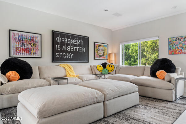 4425 N ARCADIA Lane