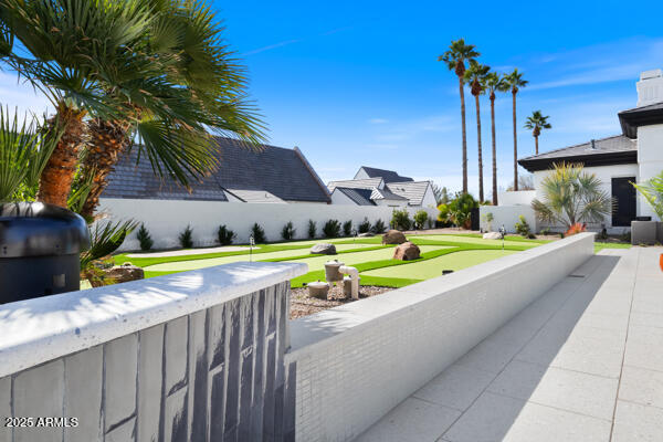 4425 N ARCADIA Lane