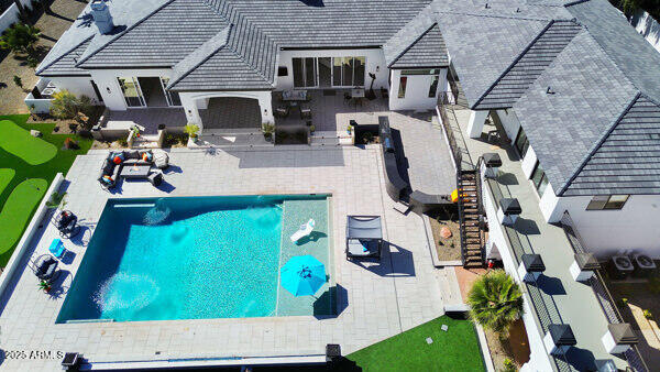 4425 N ARCADIA Lane