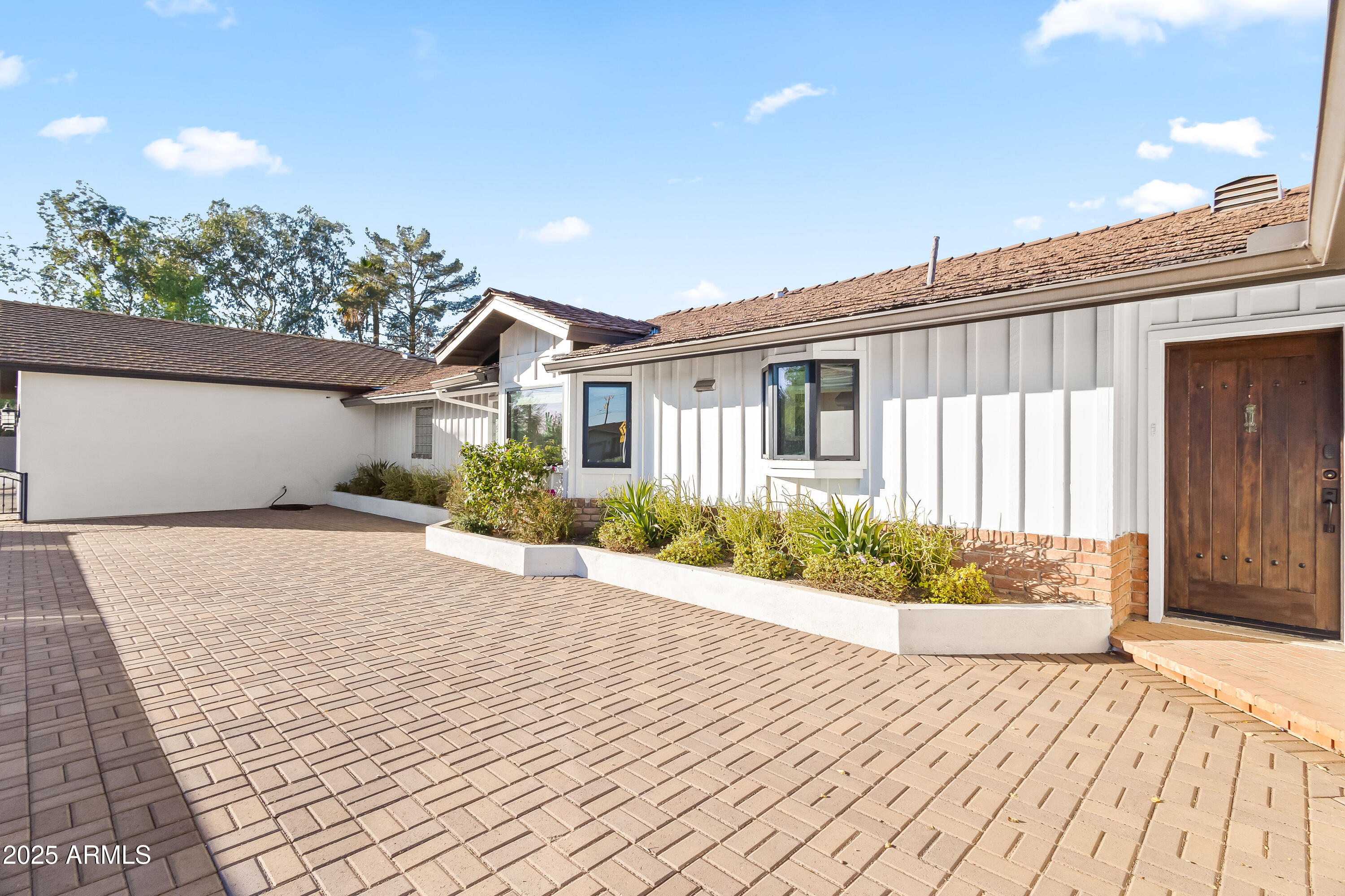 4142 E STANFORD Drive