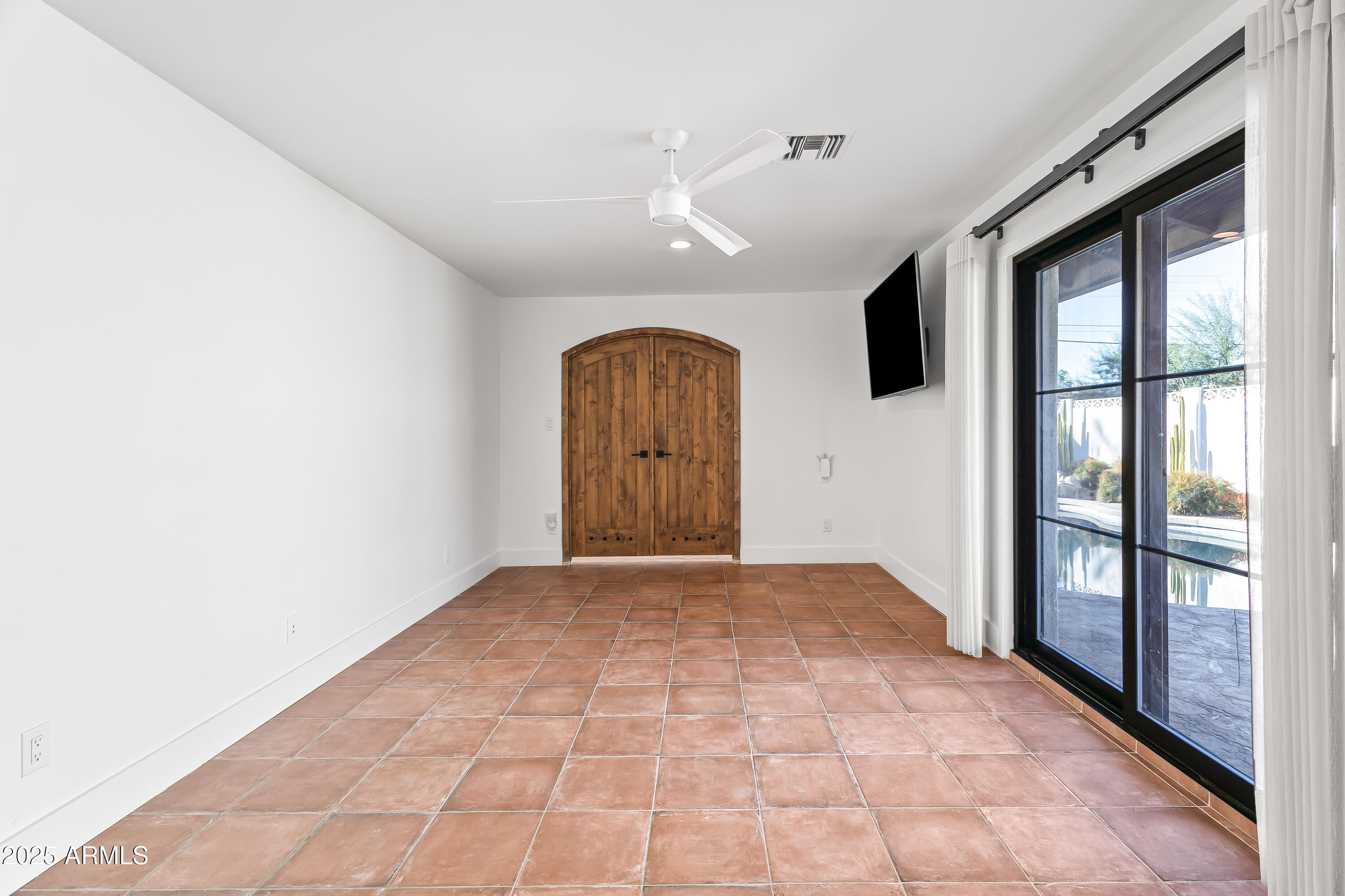 4142 E STANFORD Drive