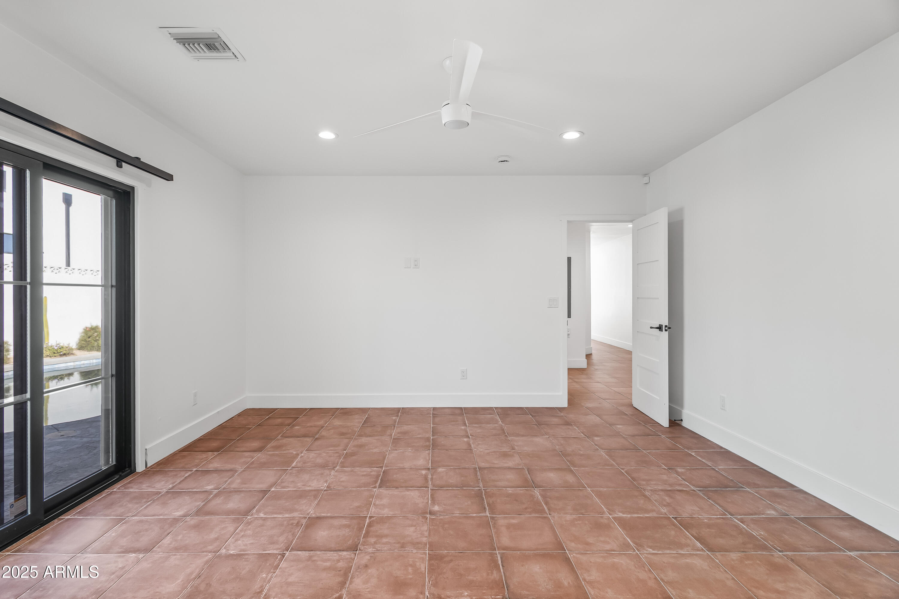 4142 E STANFORD Drive