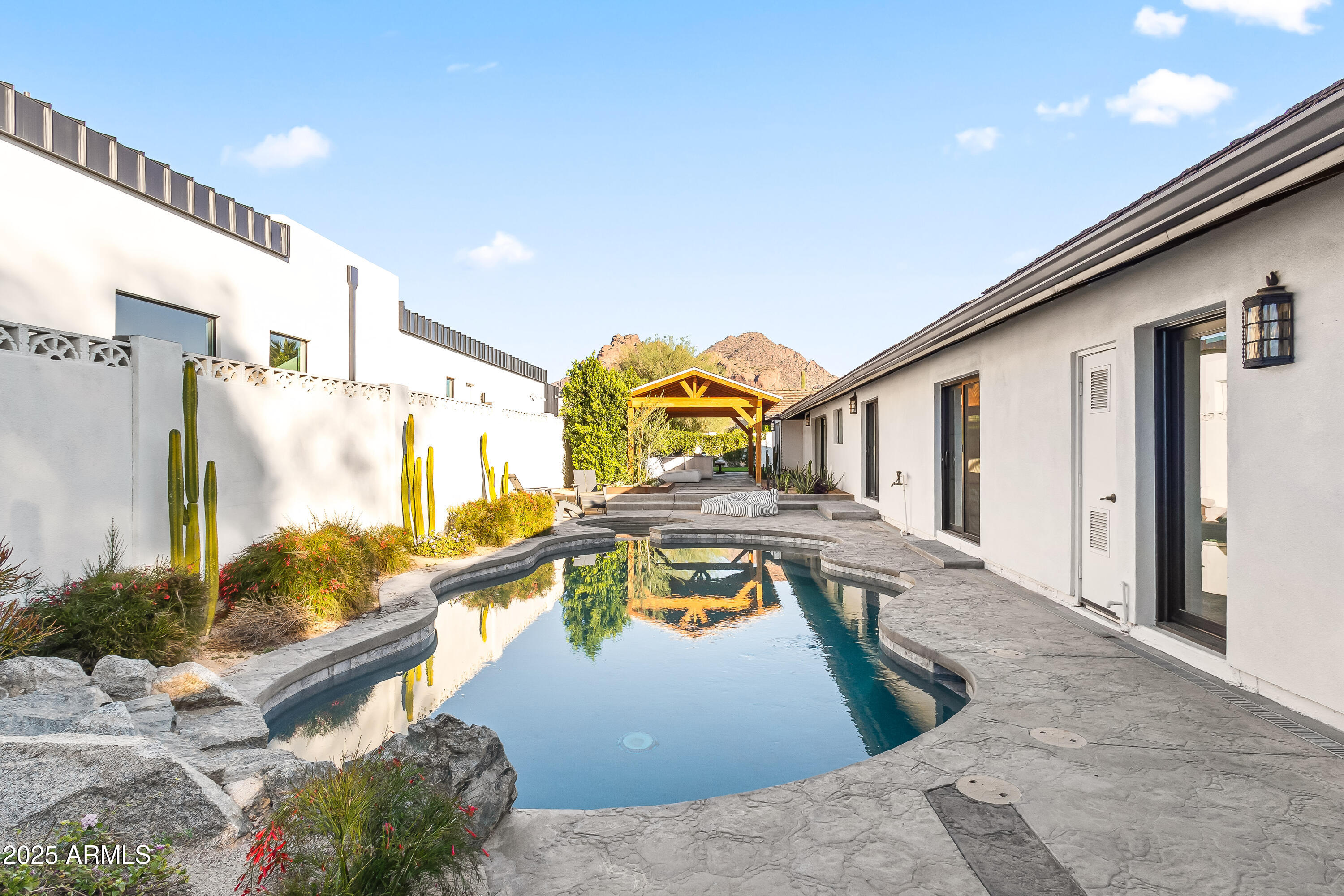 4142 E STANFORD Drive