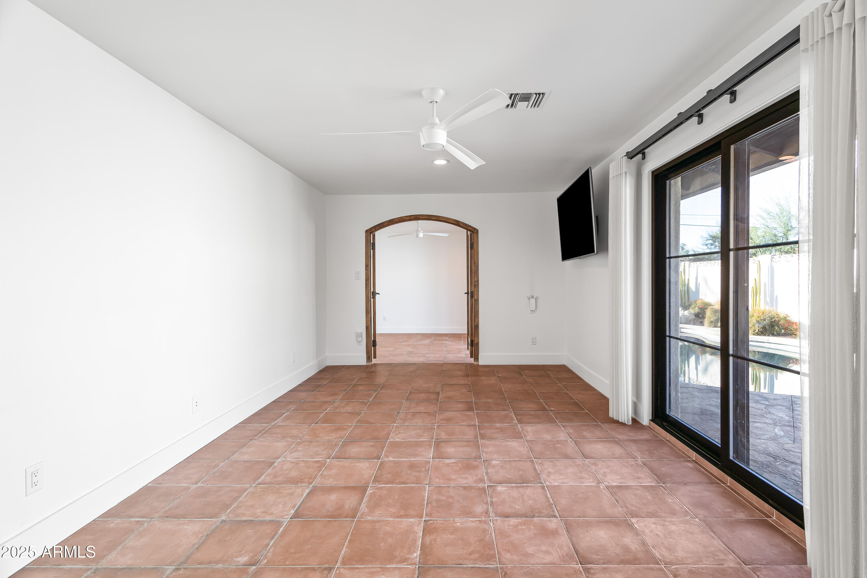 4142 E STANFORD Drive