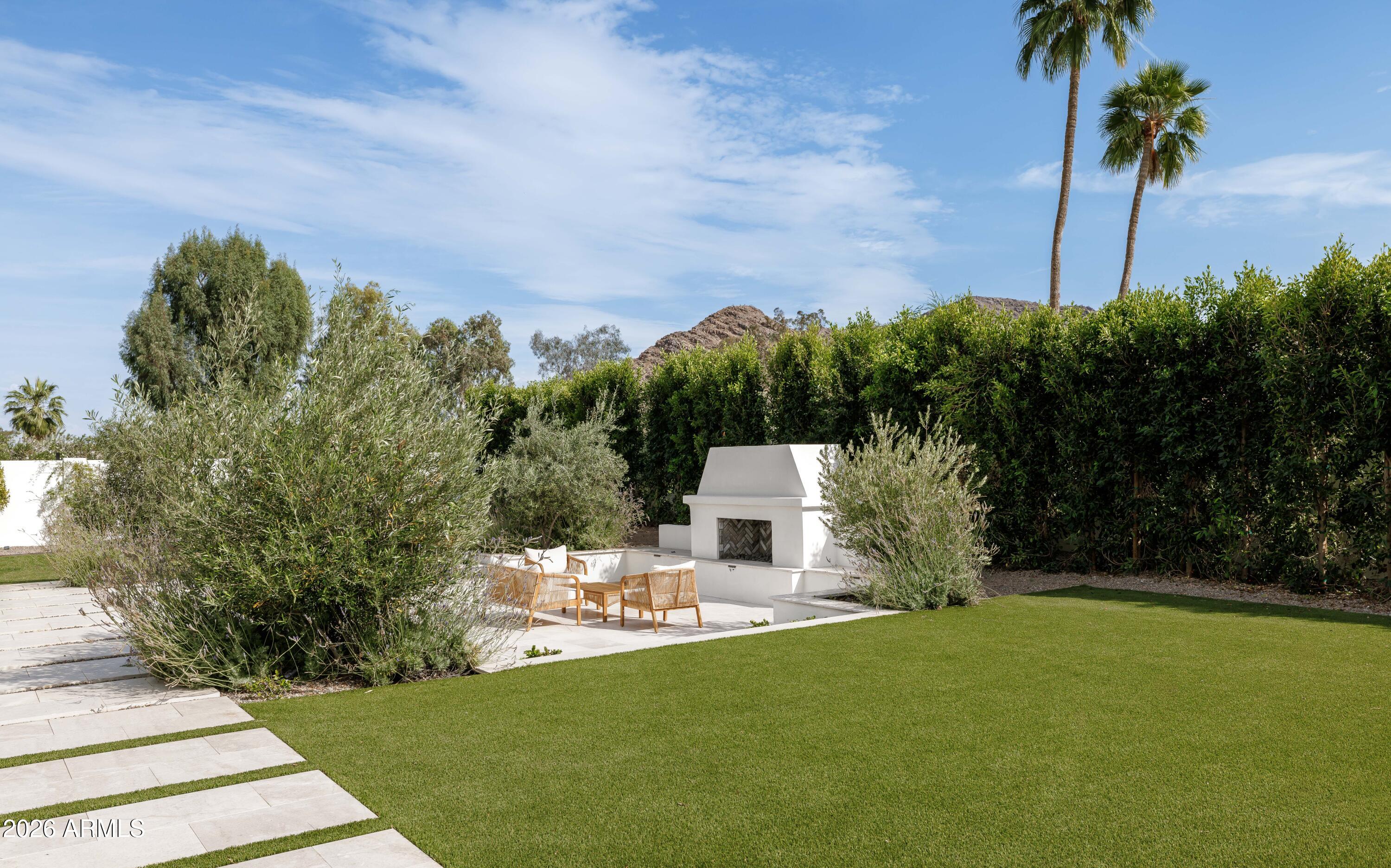 5131 E BUTLER Drive