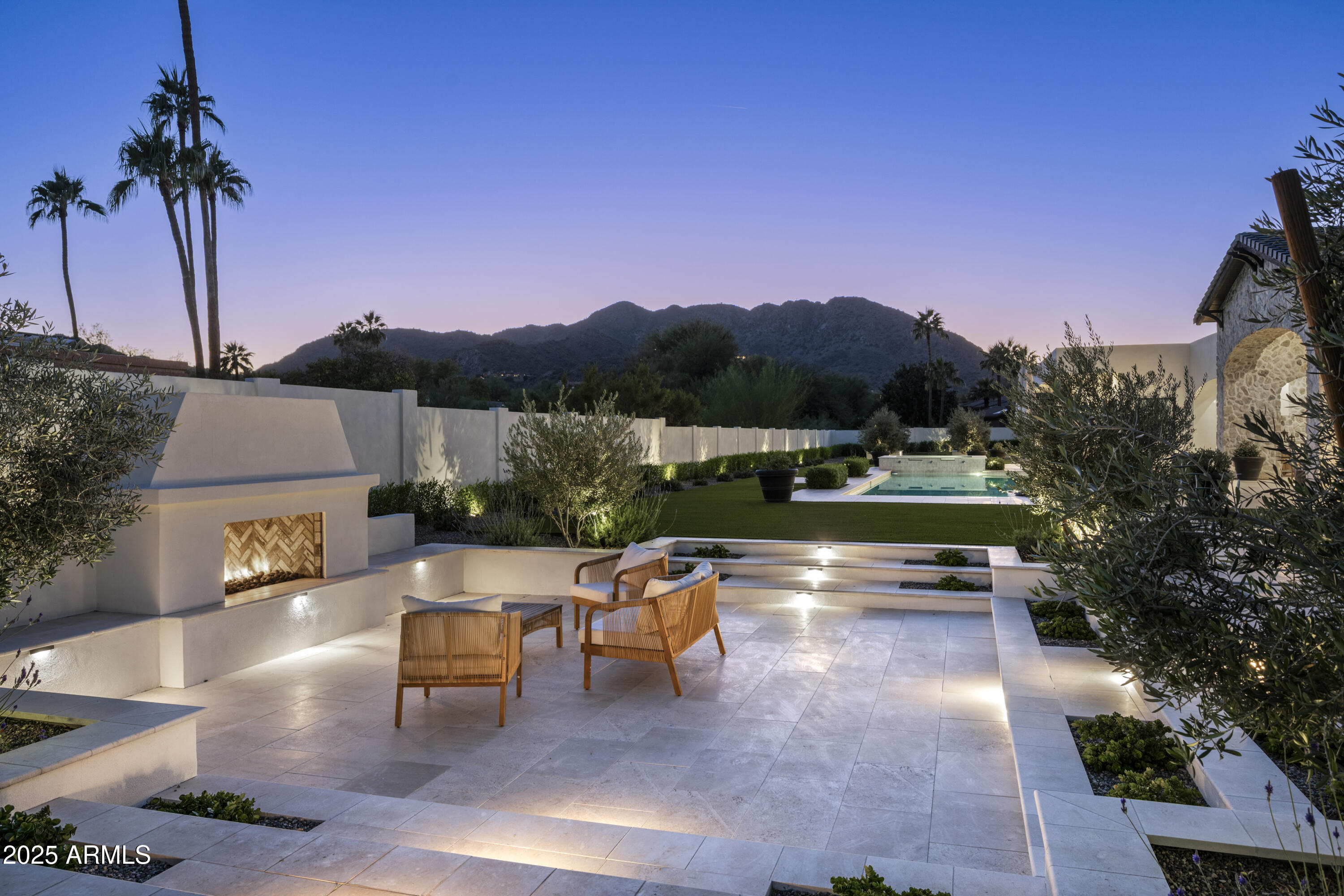 5131 E BUTLER Drive
