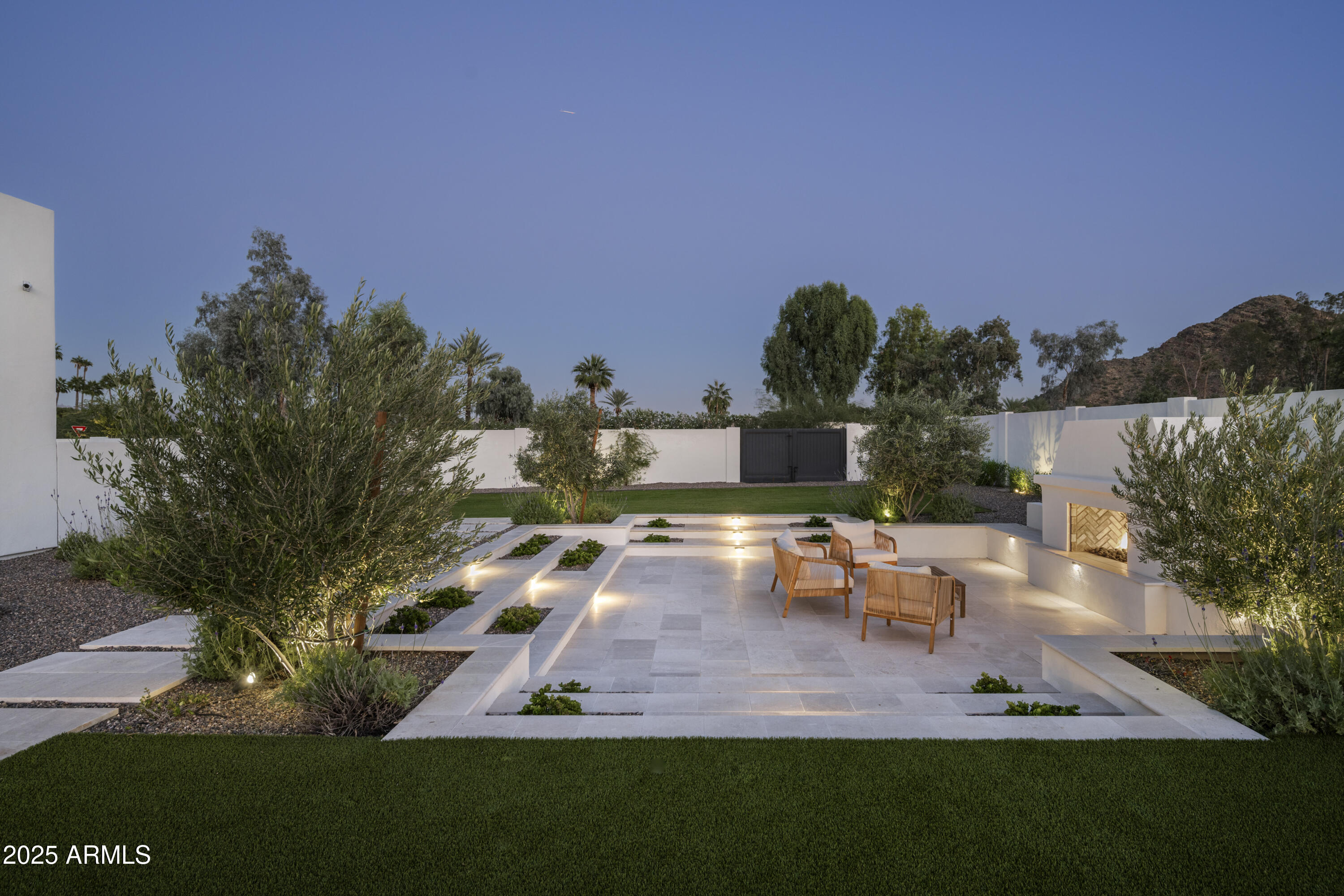 5131 E BUTLER Drive