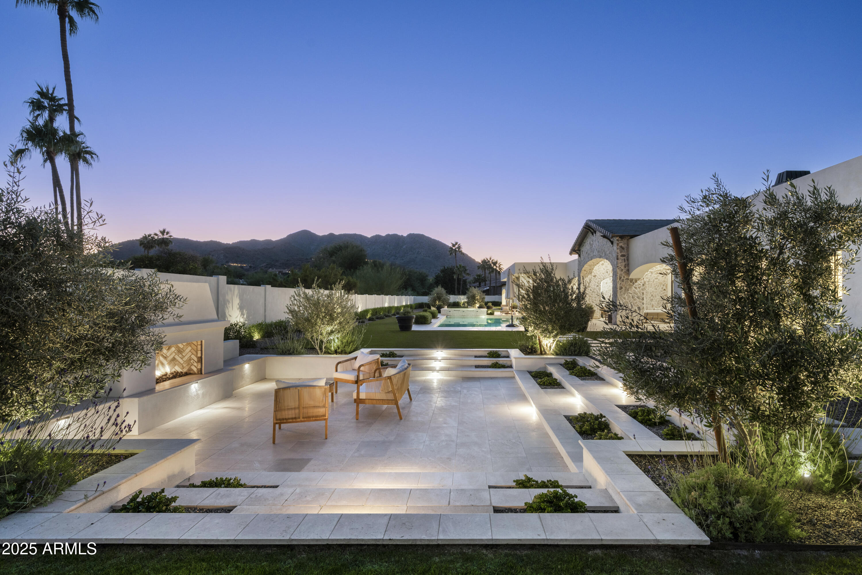 5131 E BUTLER Drive
