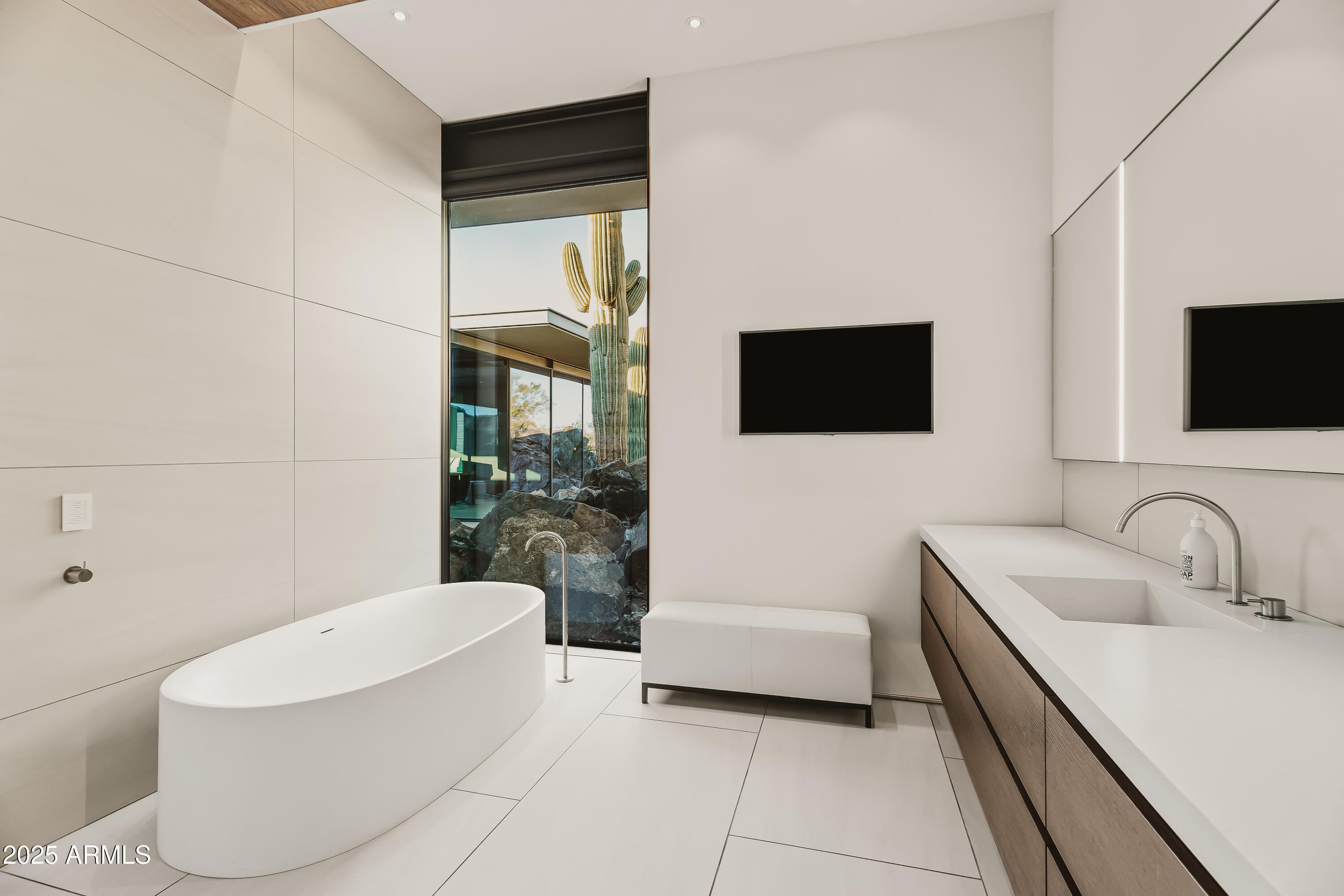 4301 E UPPER RIDGE Way