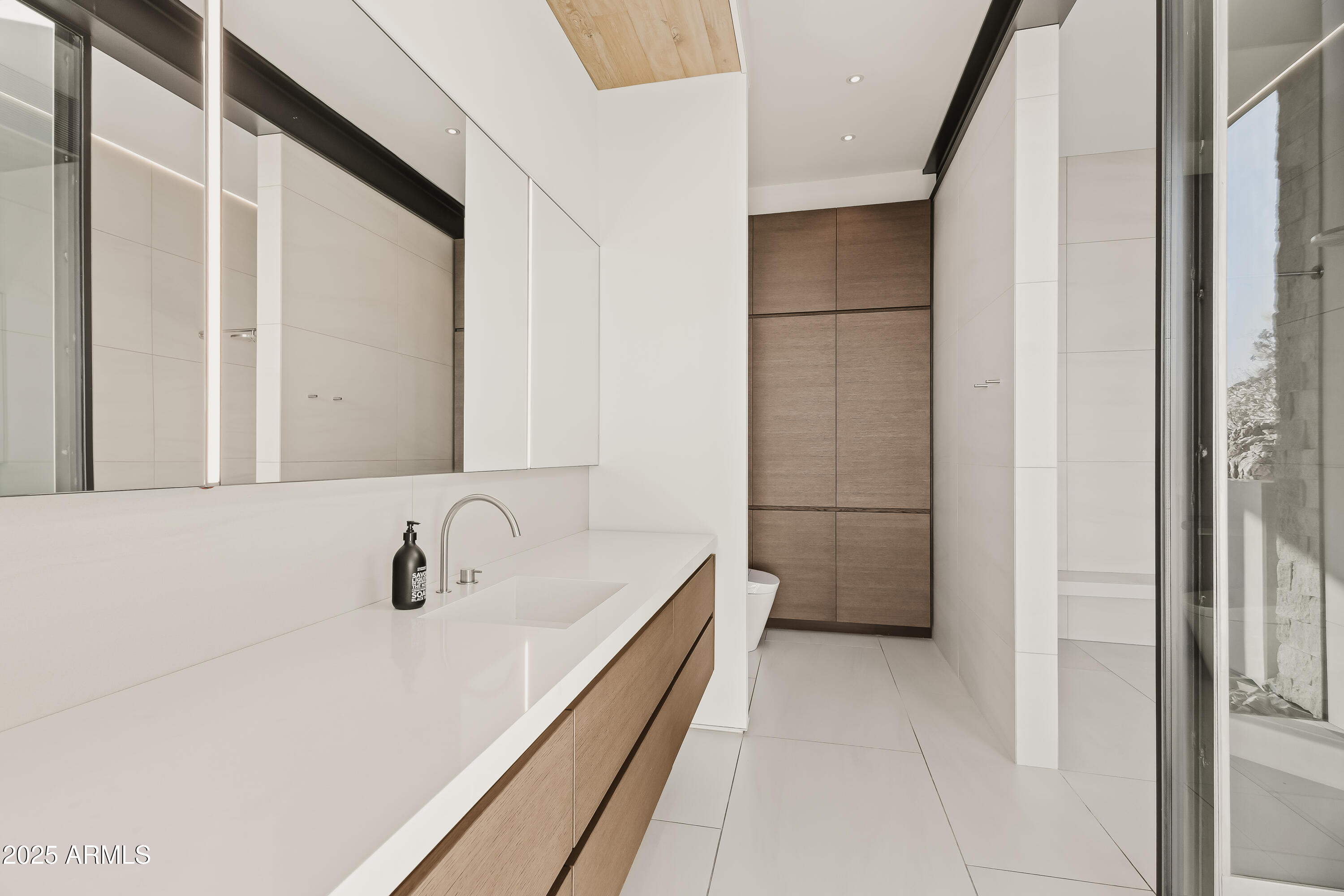 4301 E UPPER RIDGE Way