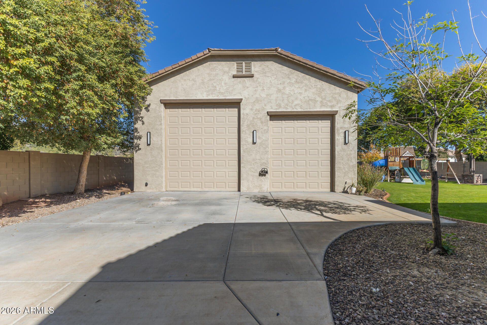 18136 W LAS PALMARITAS Drive