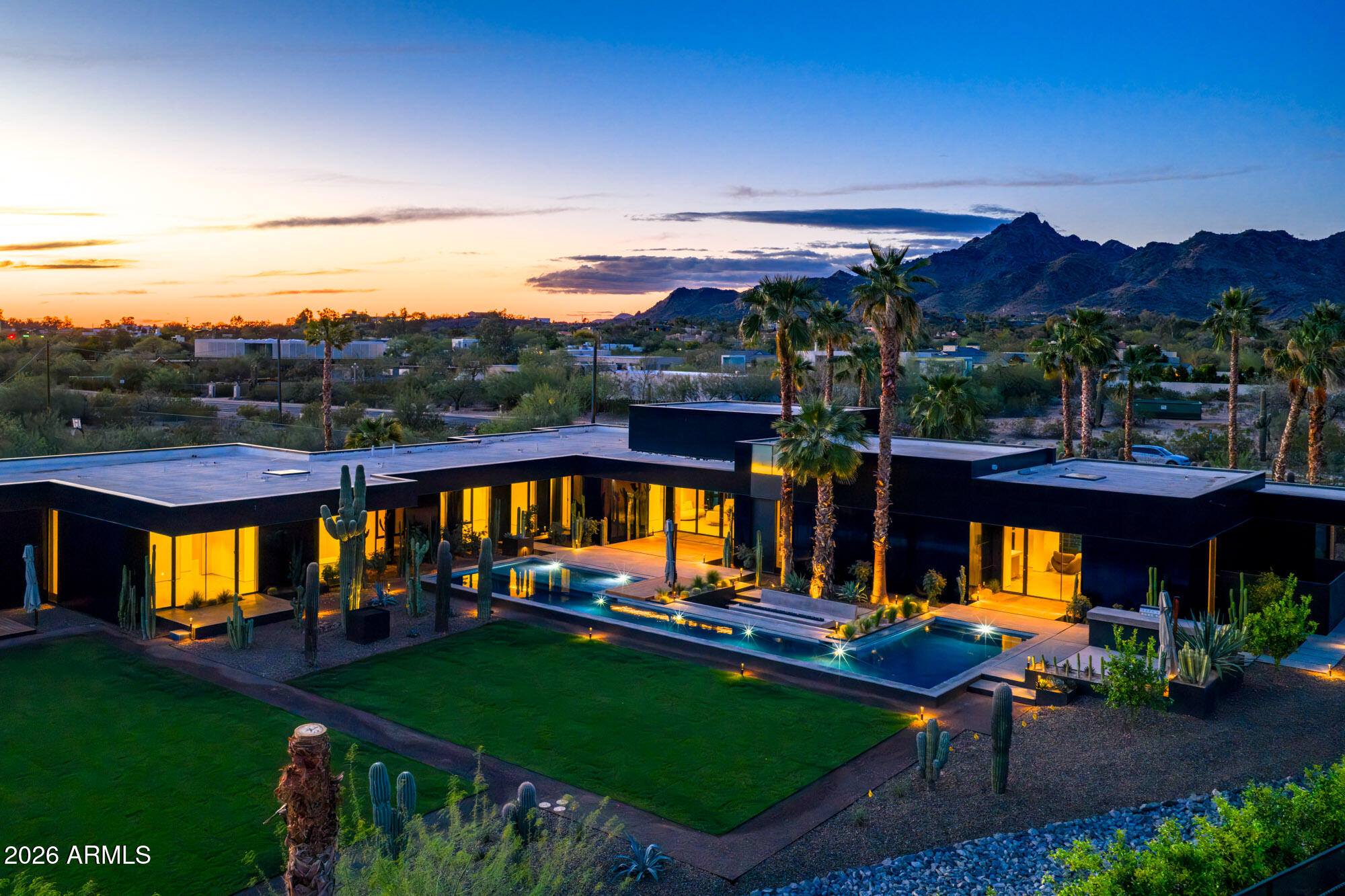3427 E STANFORD Drive