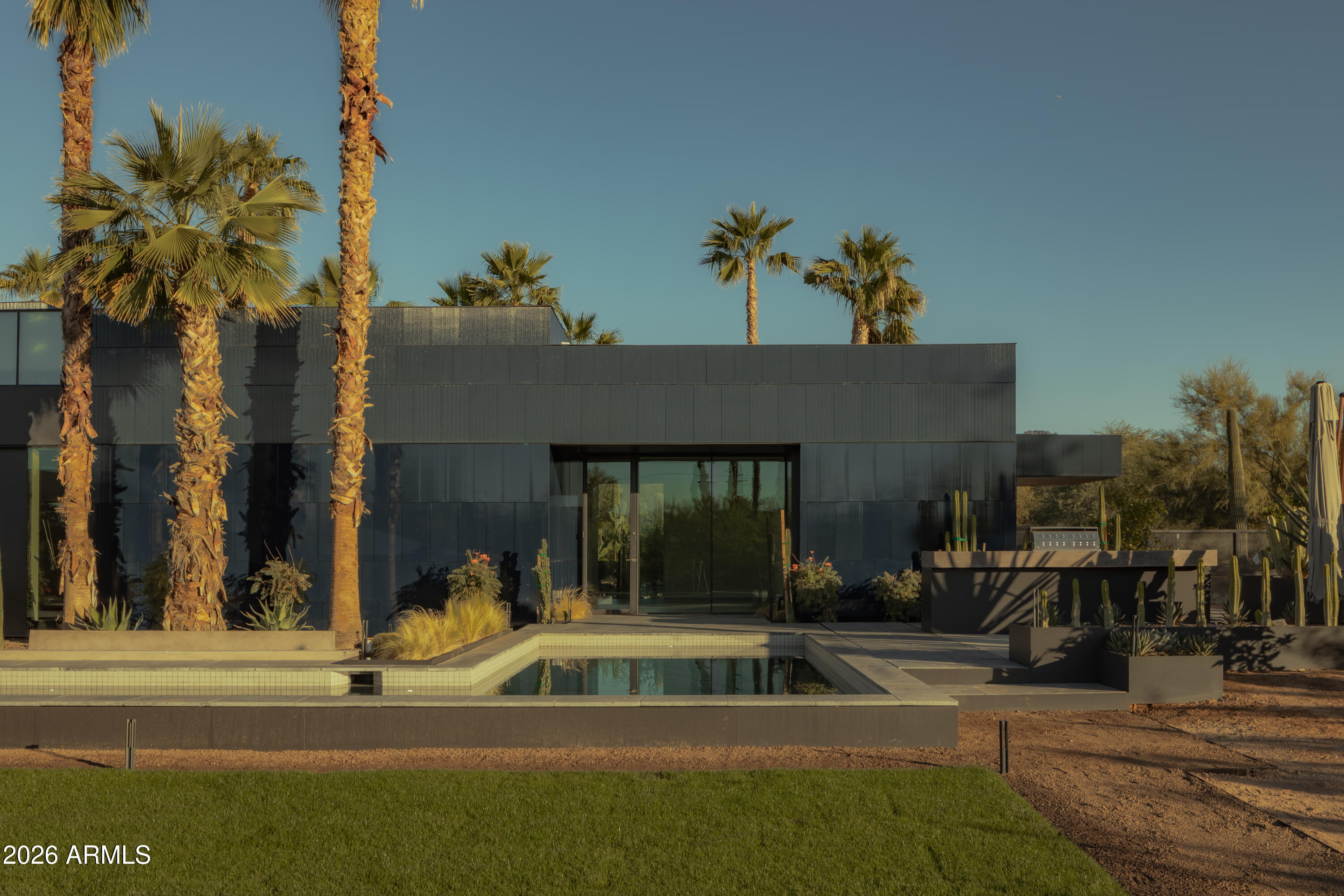 3427 E STANFORD Drive