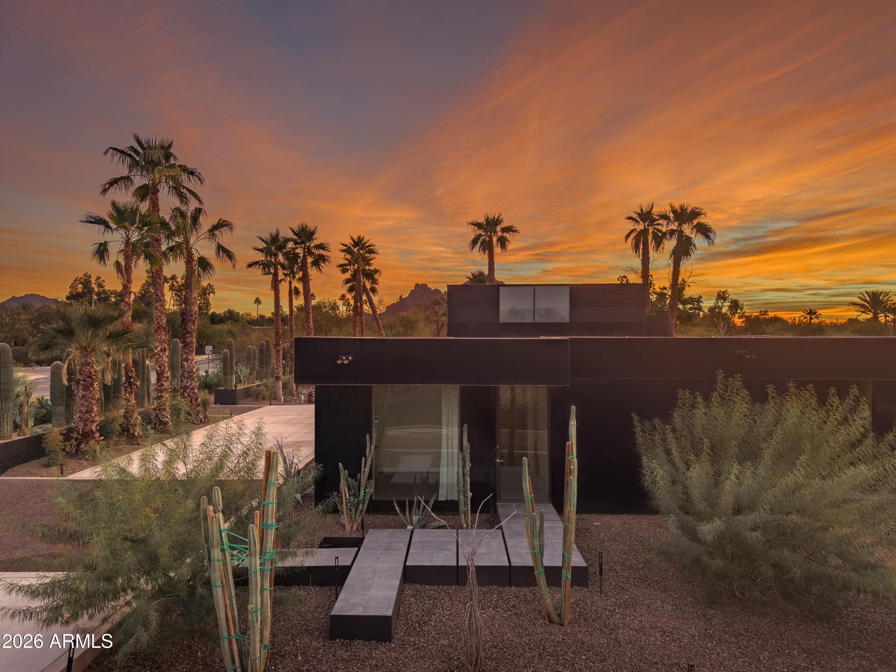 3427 E STANFORD Drive