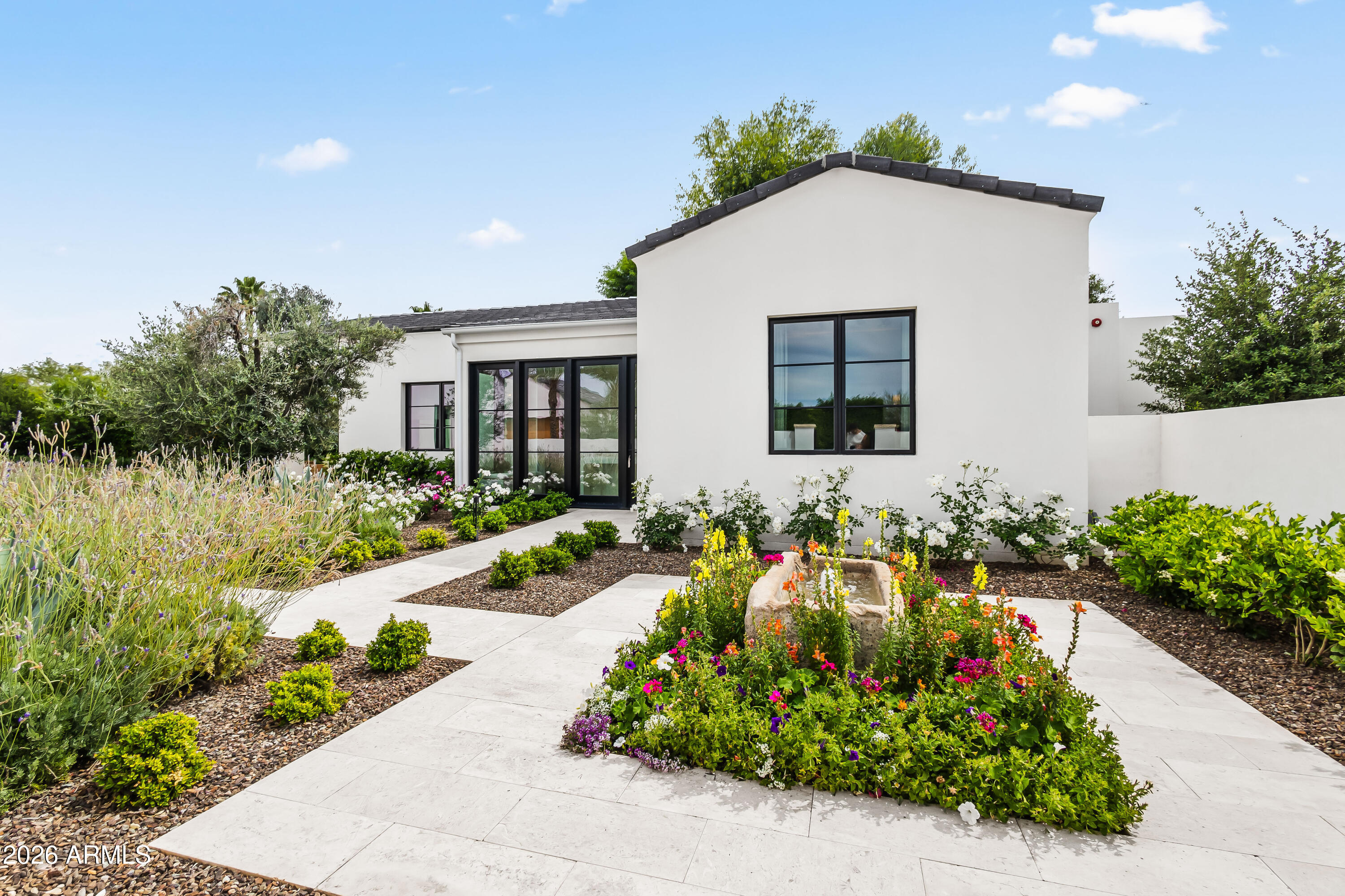 5531 E MOCKINGBIRD Lane