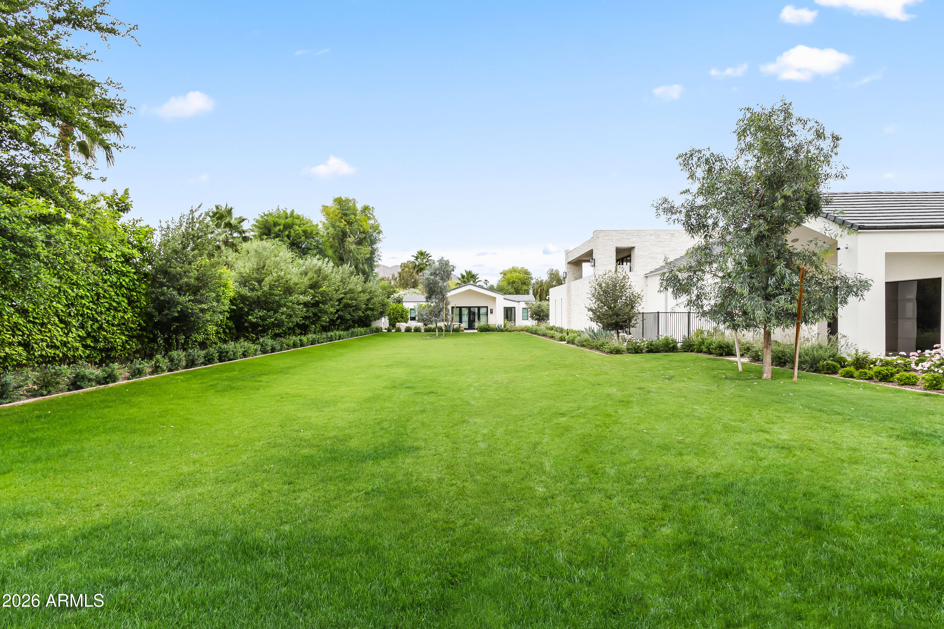 5531 E MOCKINGBIRD Lane