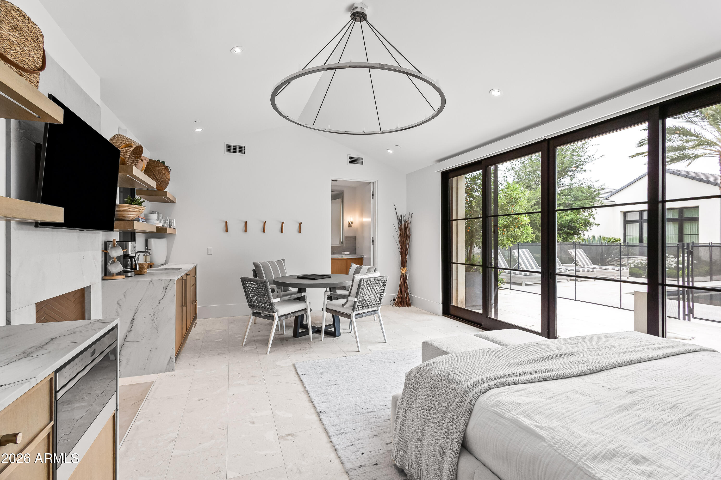 5531 E MOCKINGBIRD Lane