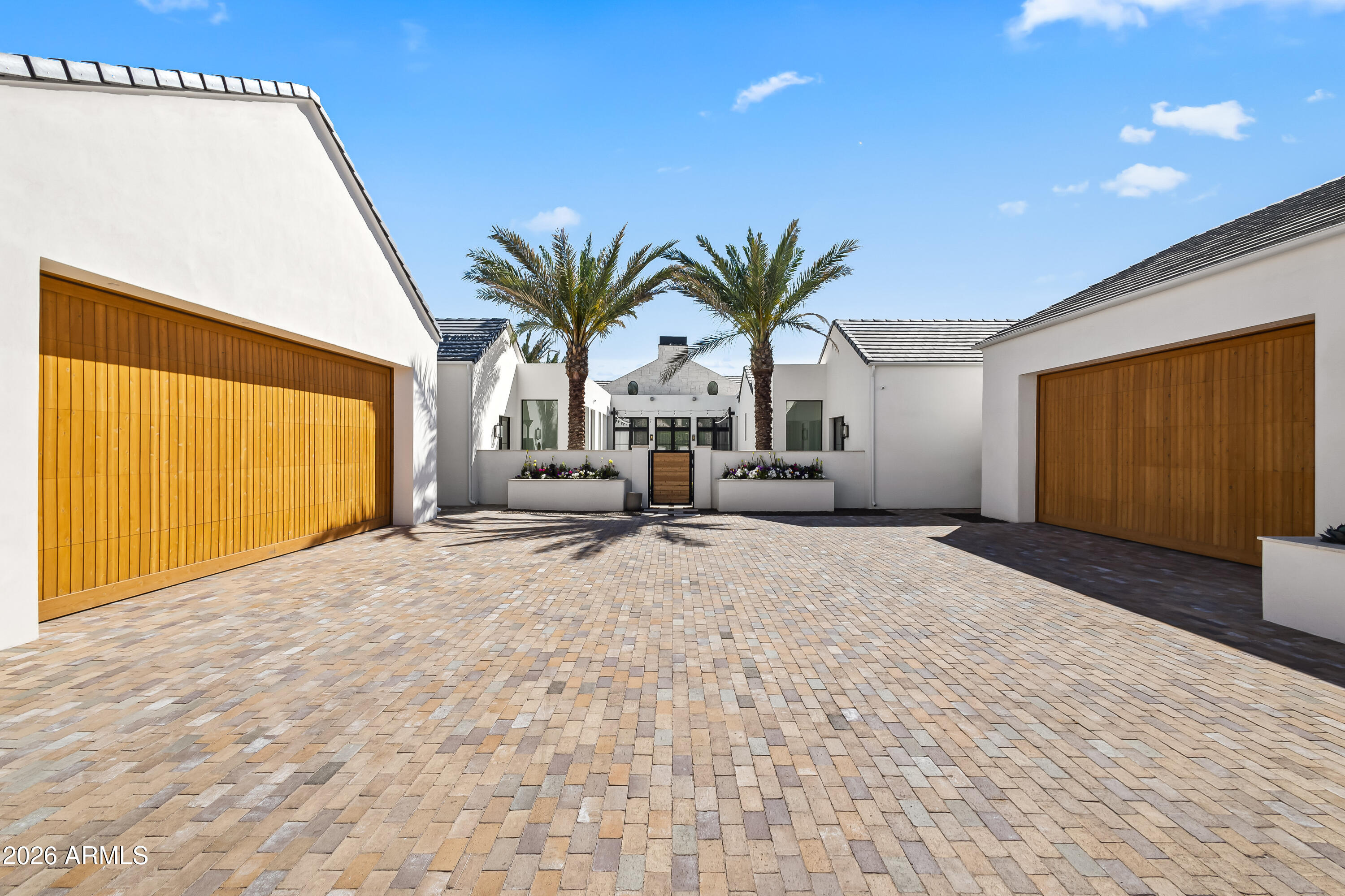 5531 E MOCKINGBIRD Lane