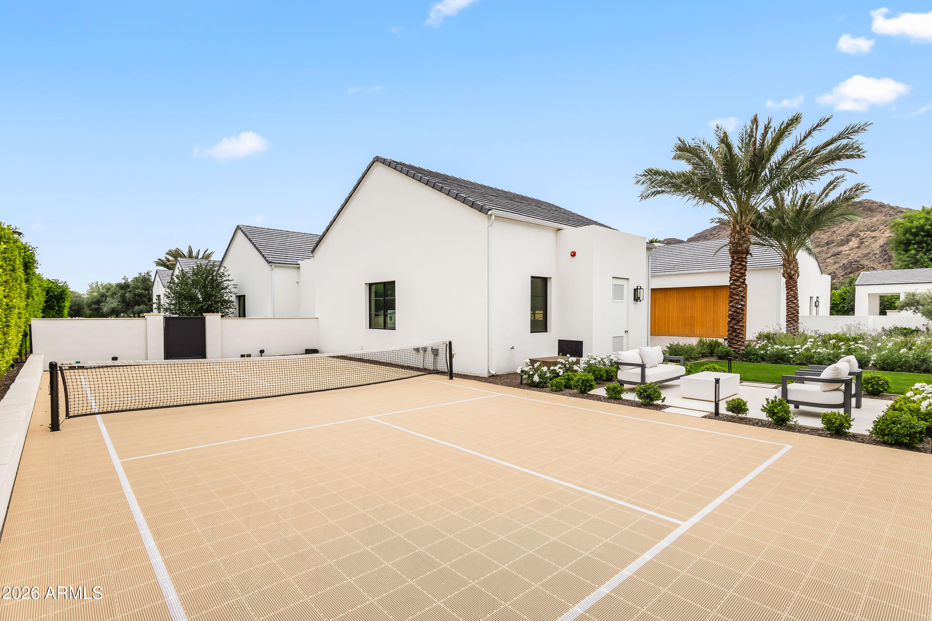 5531 E MOCKINGBIRD Lane