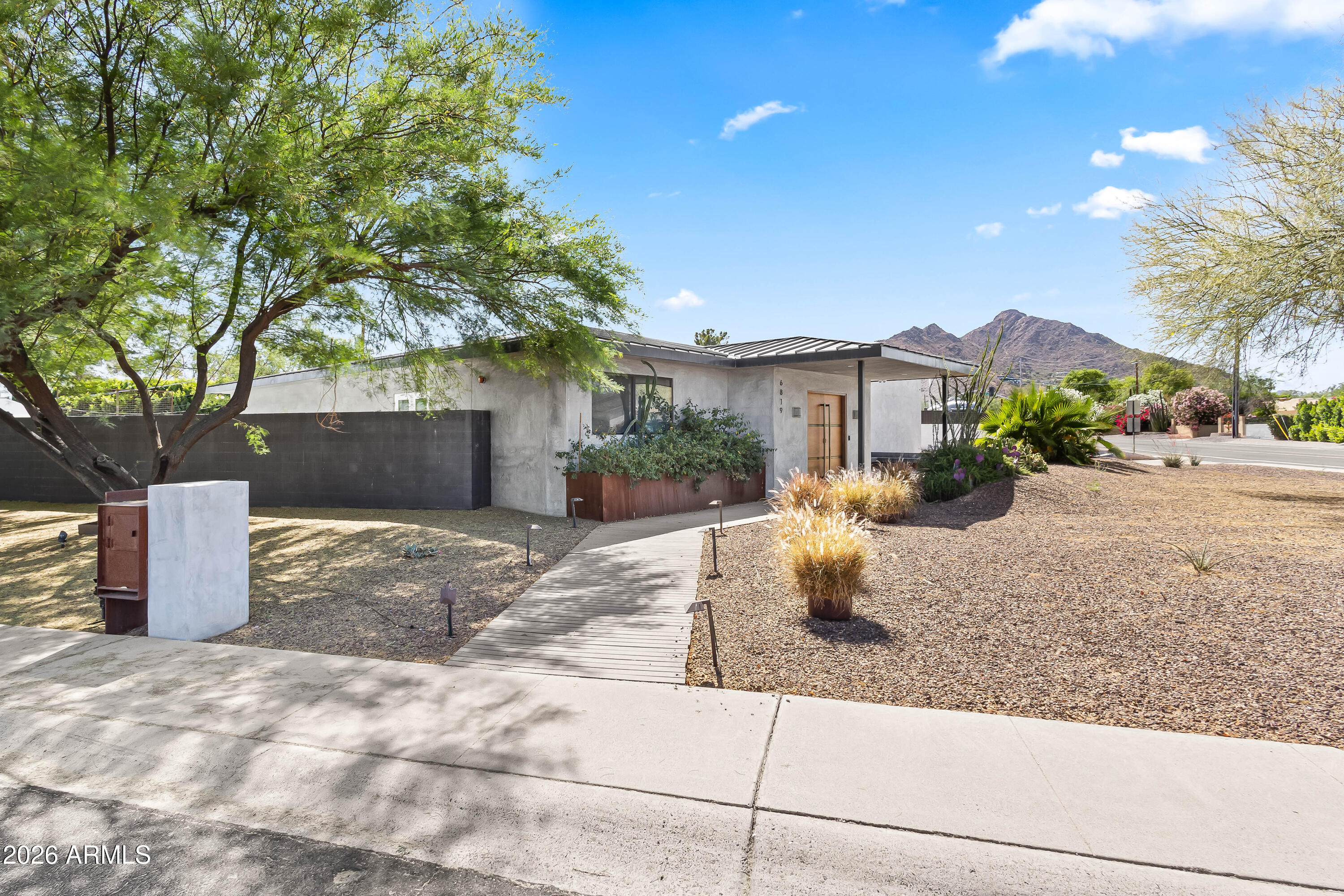 6819 E CHAPARRAL Road