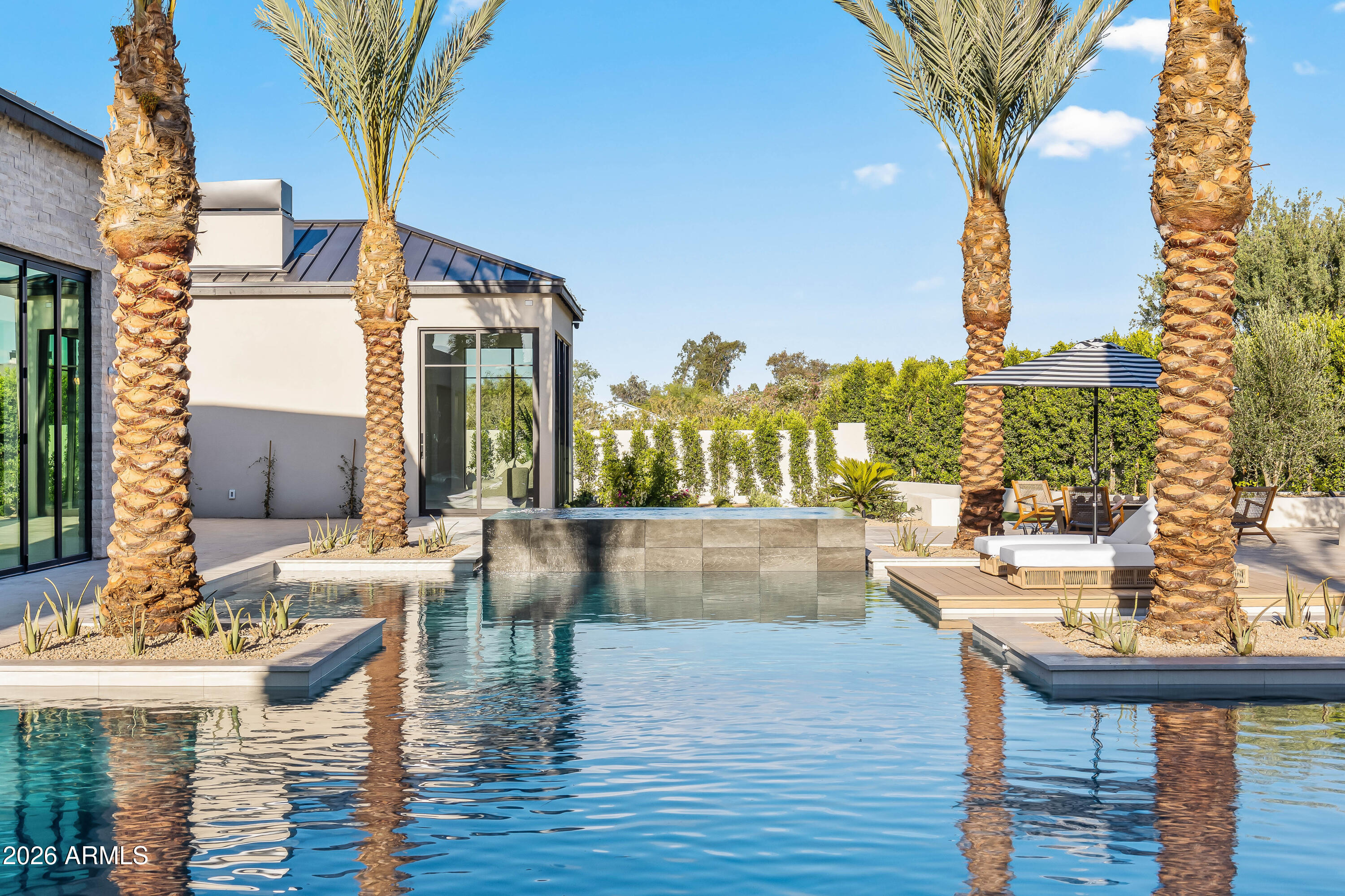 5225 E MOCKINGBIRD Lane
