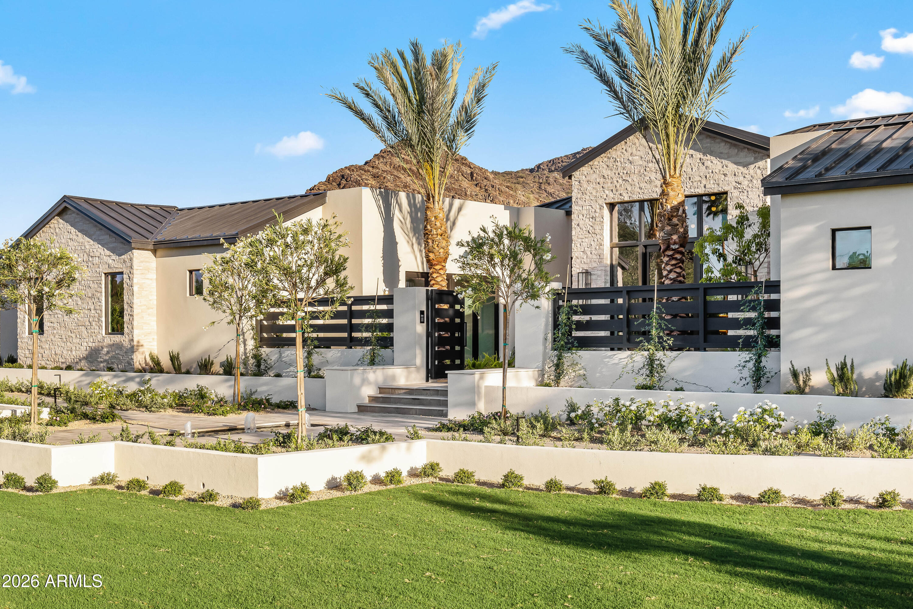 5225 E MOCKINGBIRD Lane