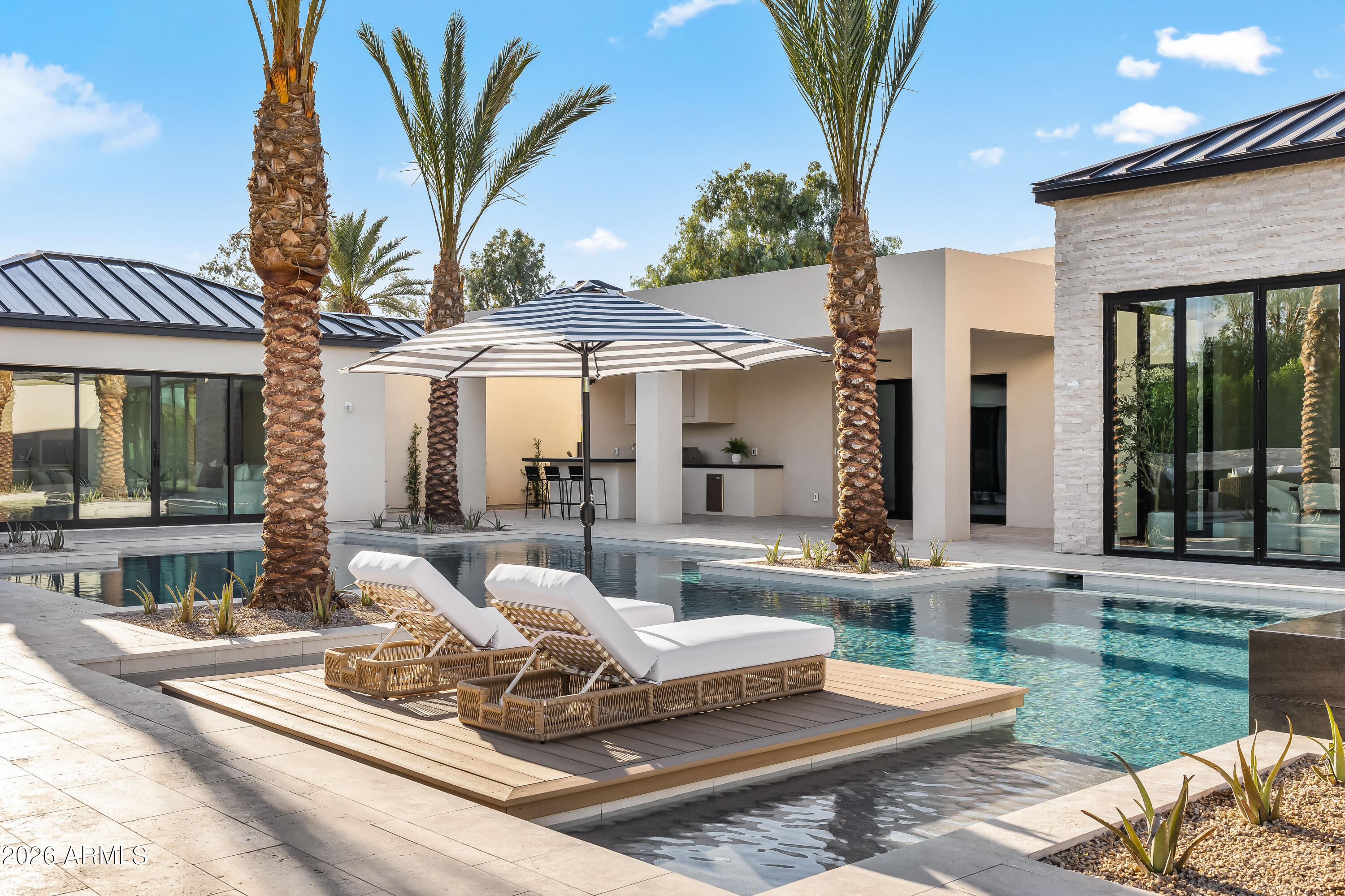 5225 E MOCKINGBIRD Lane
