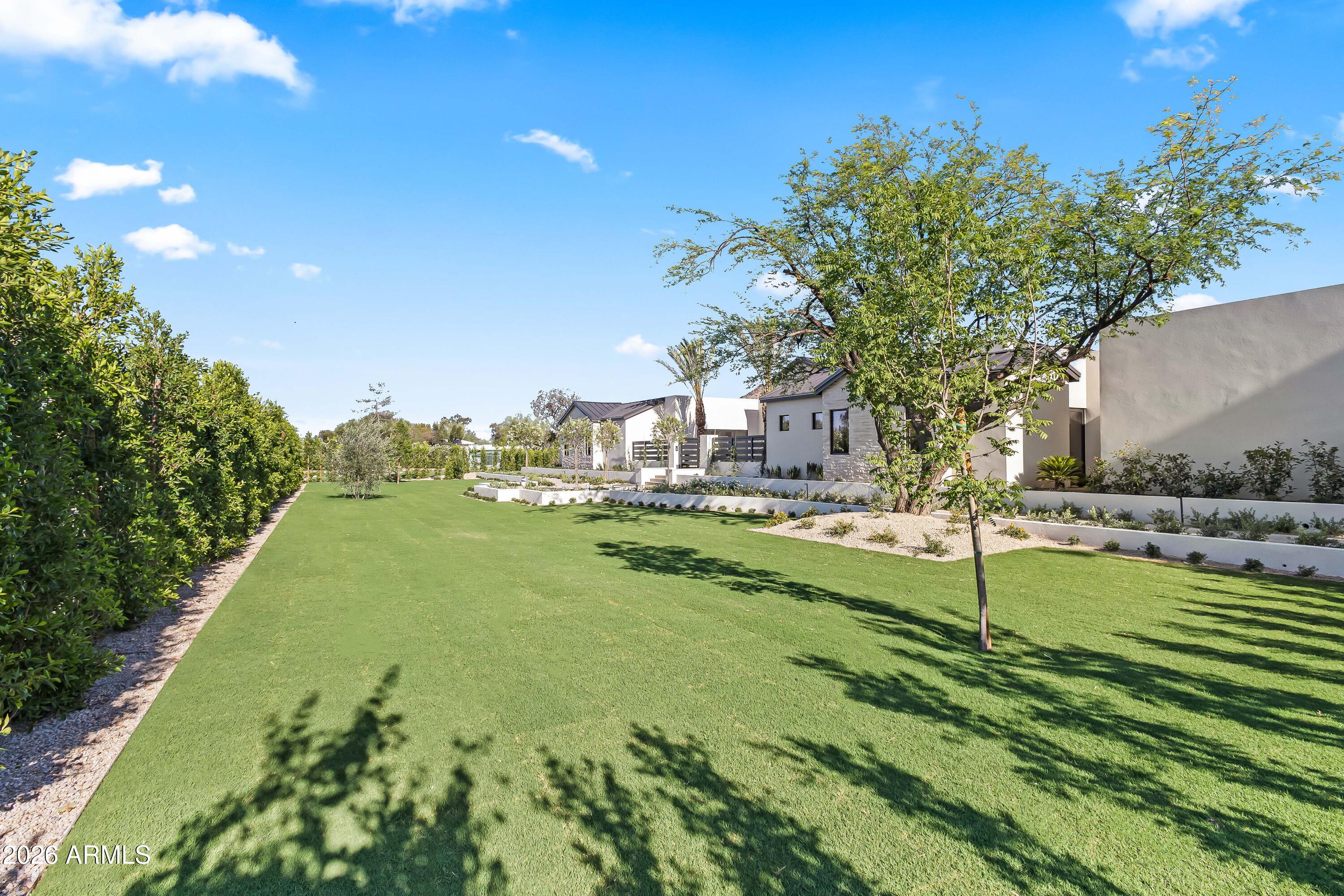5225 E MOCKINGBIRD Lane