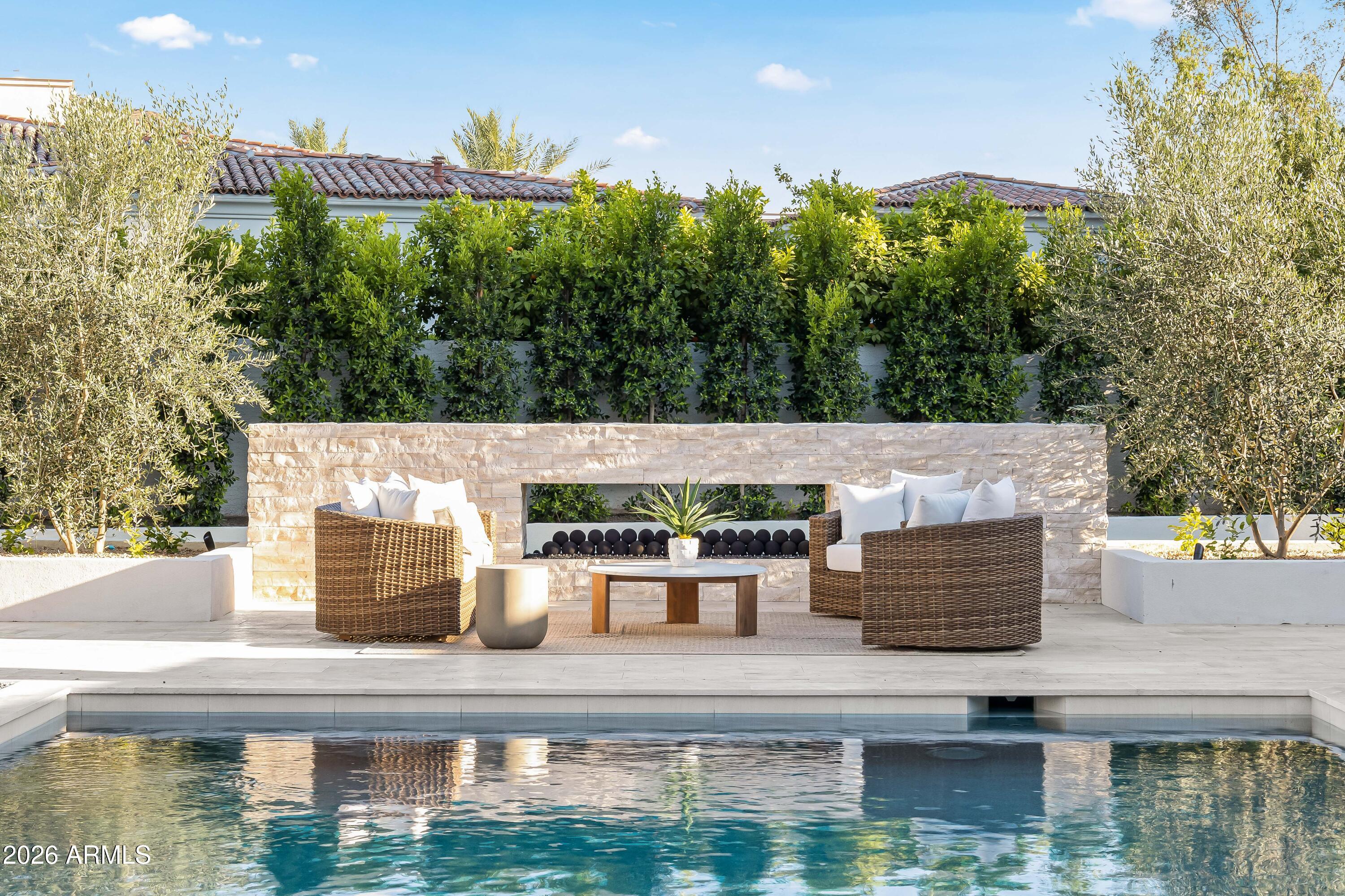 5225 E MOCKINGBIRD Lane