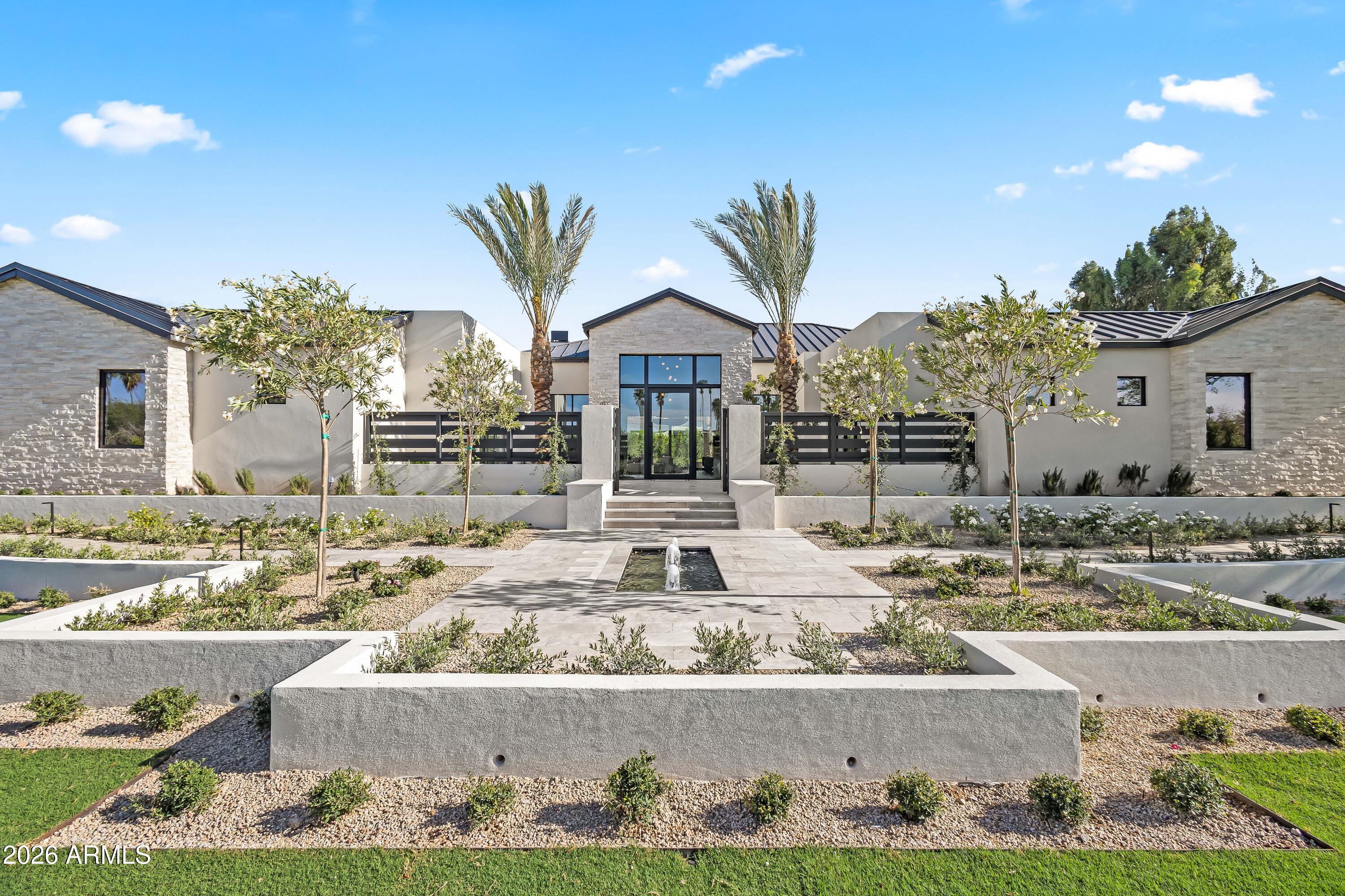 5225 E MOCKINGBIRD Lane