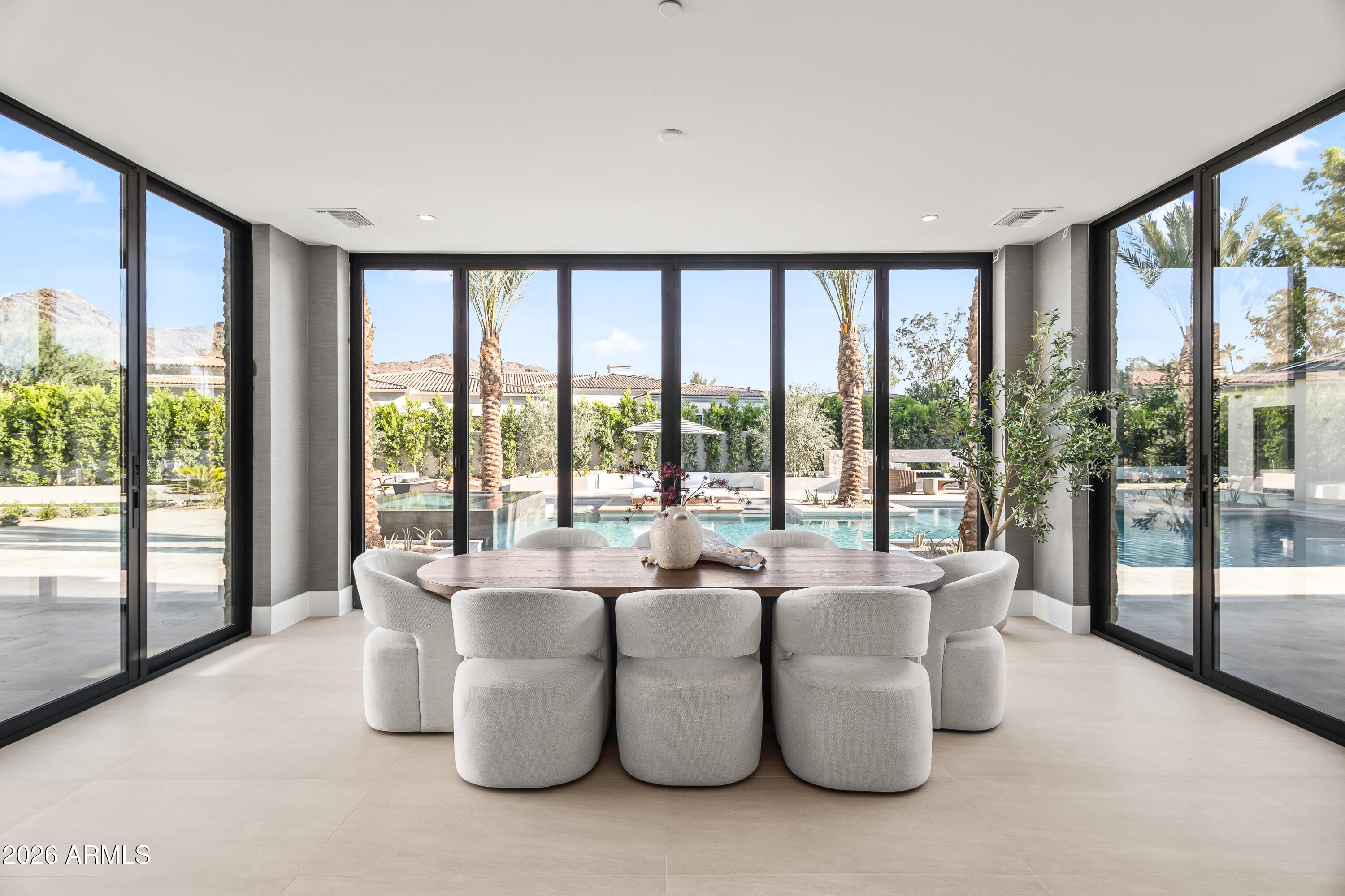 5225 E MOCKINGBIRD Lane